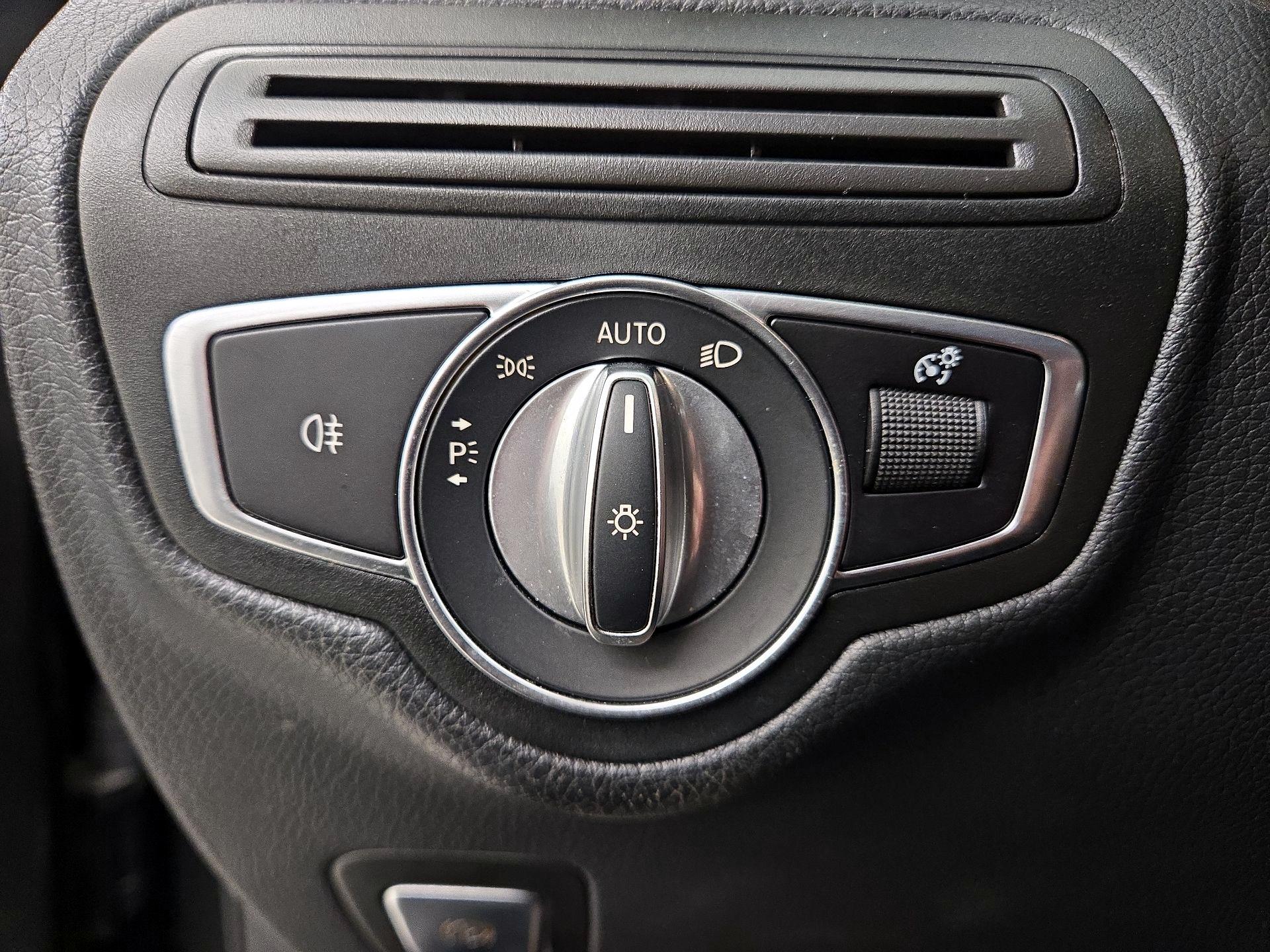 Thumbnail: 2021 Mercedes-Benz GLC - 13