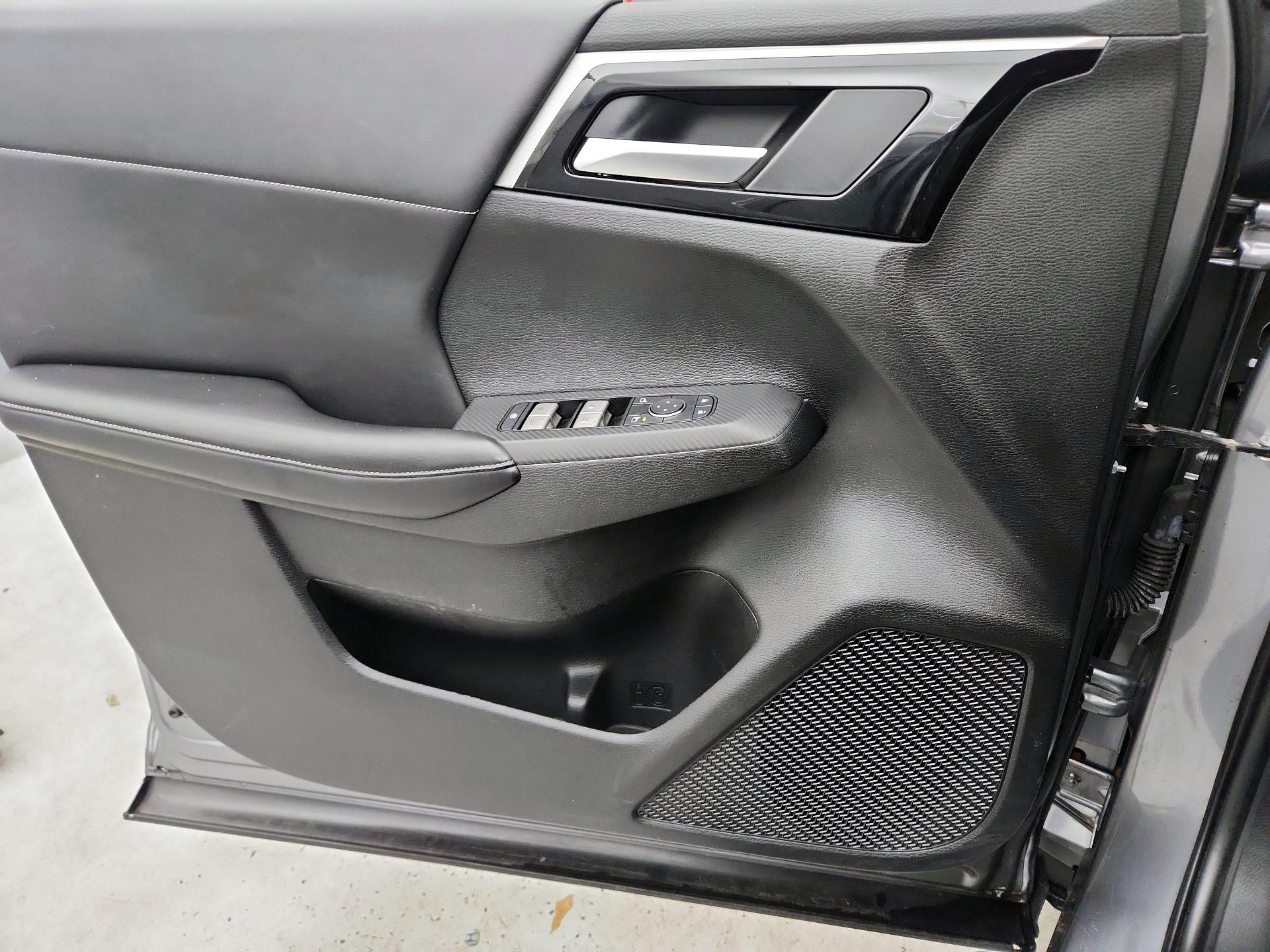 Thumbnail: 2022 Mitsubishi Outlander - 12