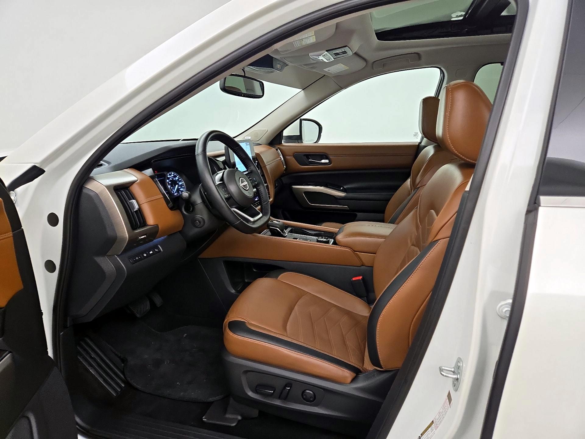 Thumbnail: 2022 Nissan Pathfinder - 11