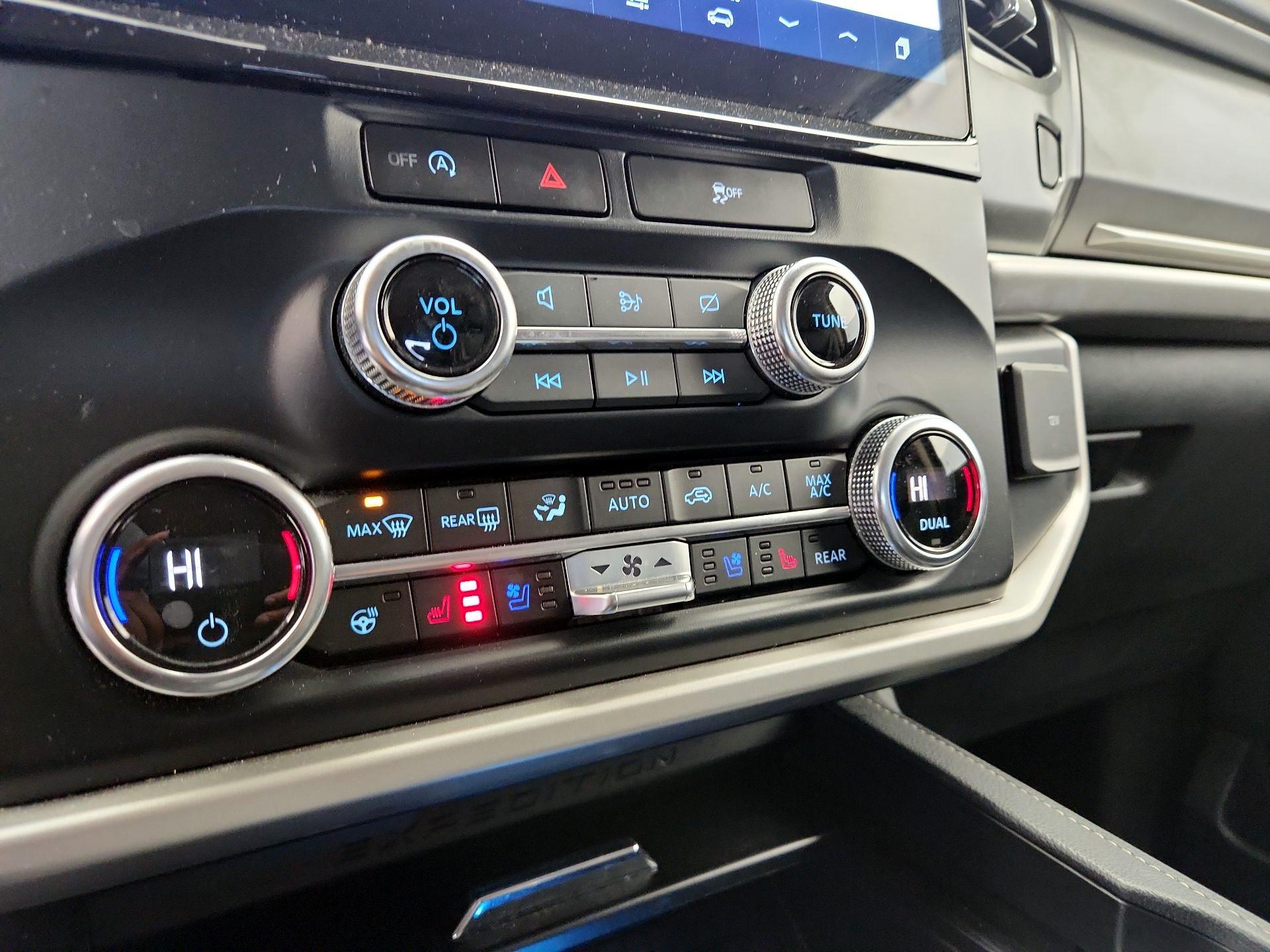 Thumbnail: 2024 Ford Expedition - 17