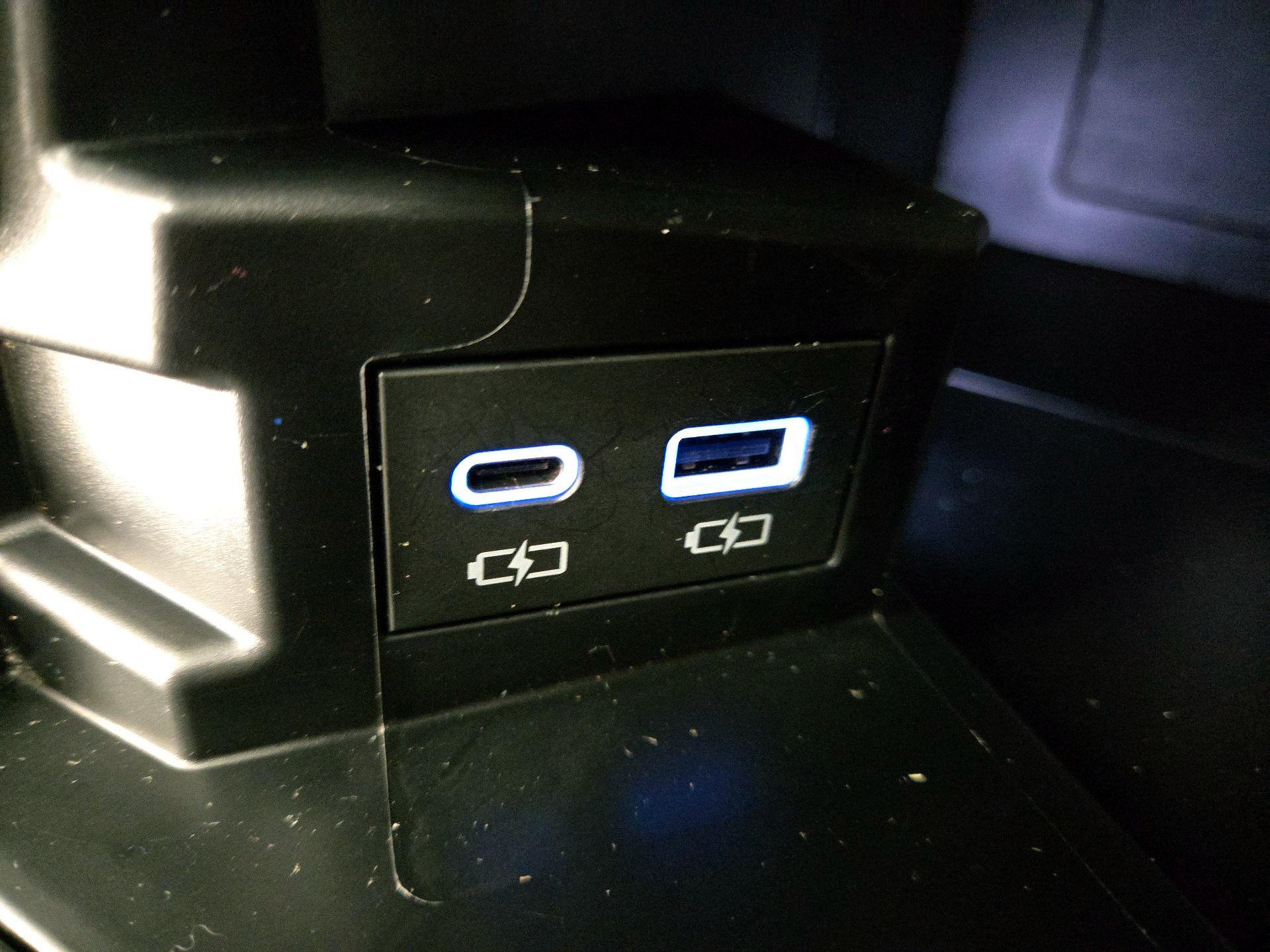 Thumbnail: 2024 Toyota Sienna - 18