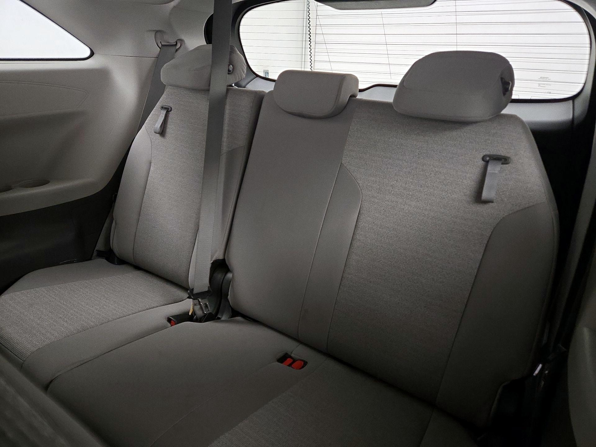 Thumbnail: 2024 Toyota Sienna - 20