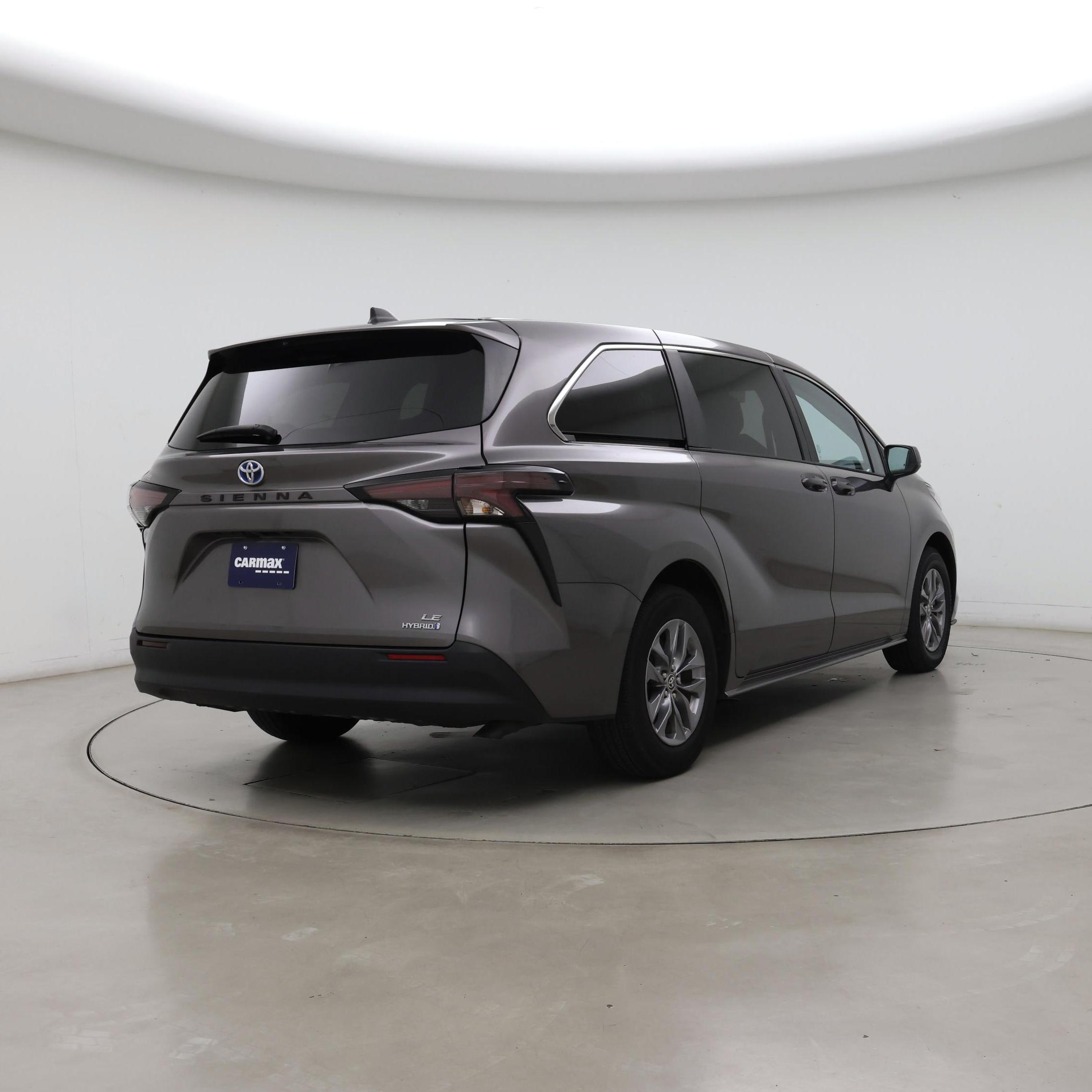 Thumbnail: 2024 Toyota Sienna - 8