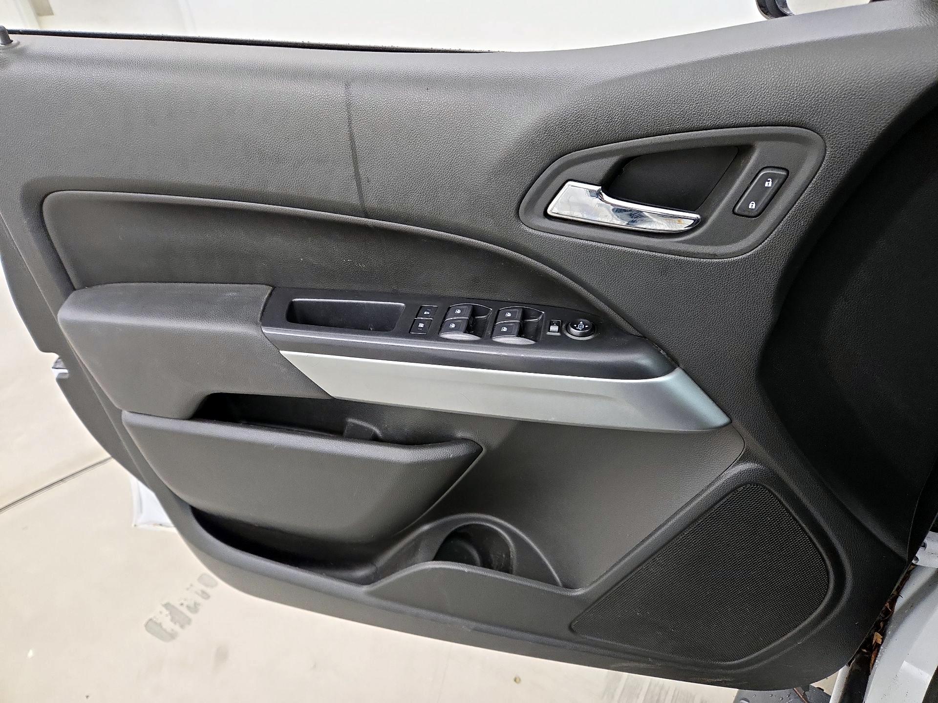 Thumbnail: 2022 Chevrolet Colorado - 12