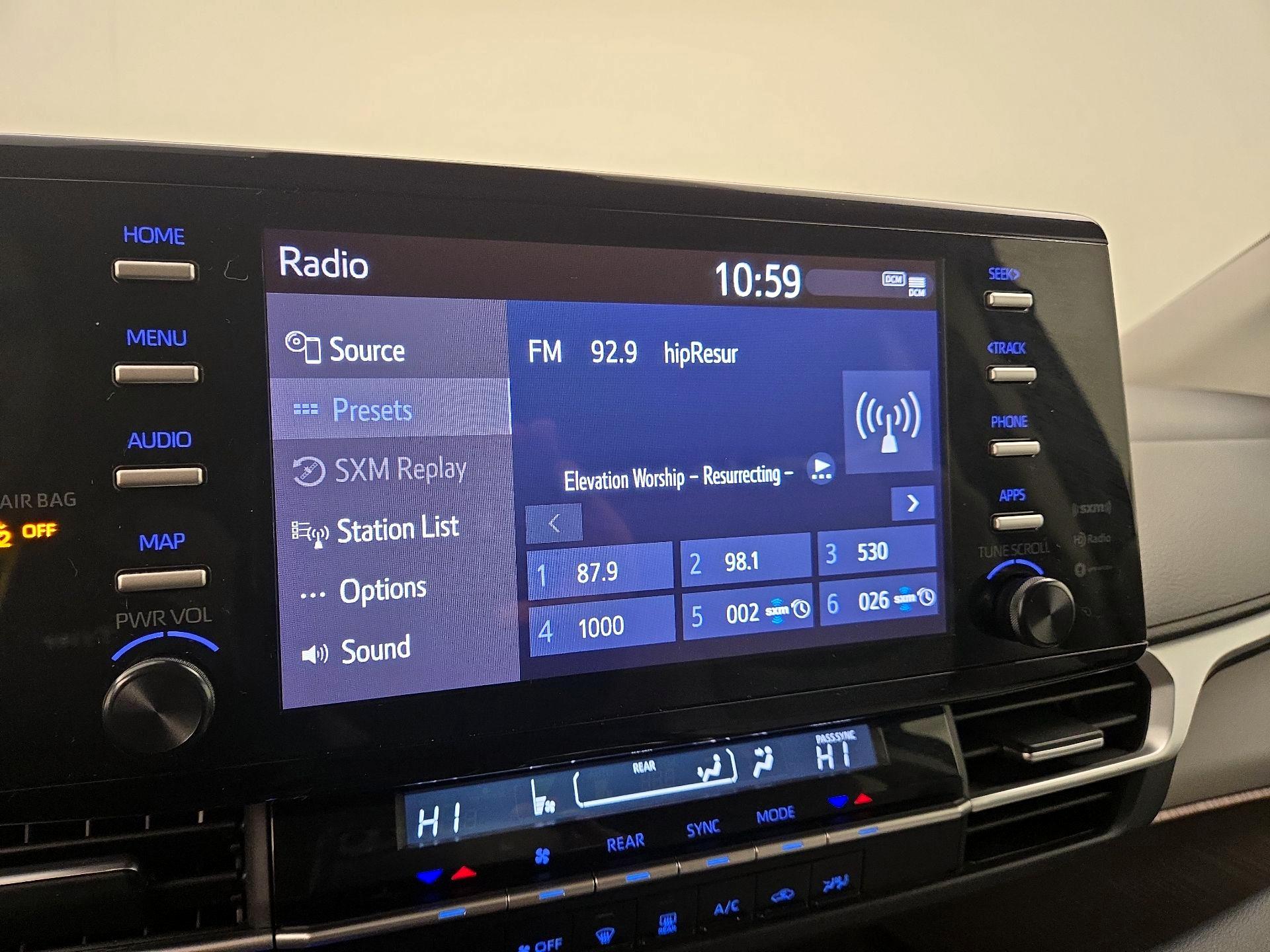 Thumbnail: 2024 Toyota Sienna - 15