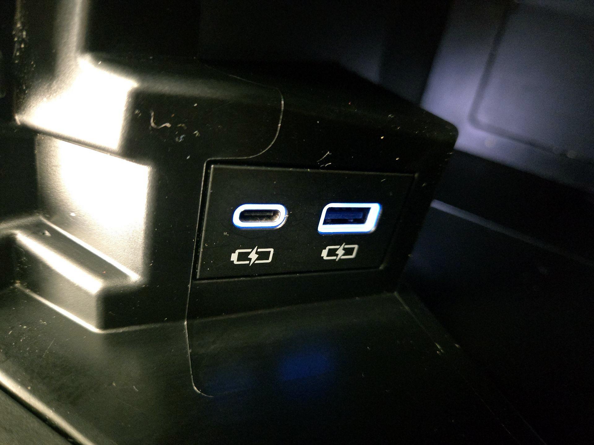 Thumbnail: 2024 Toyota Sienna - 18