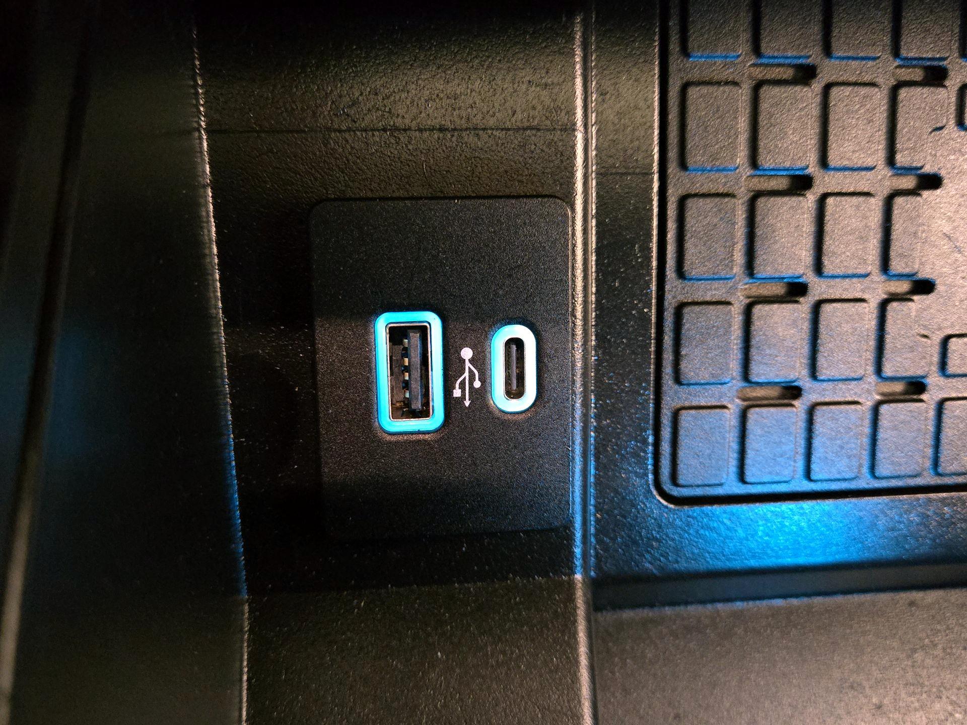 Thumbnail: 2022 Ford Expedition - 19