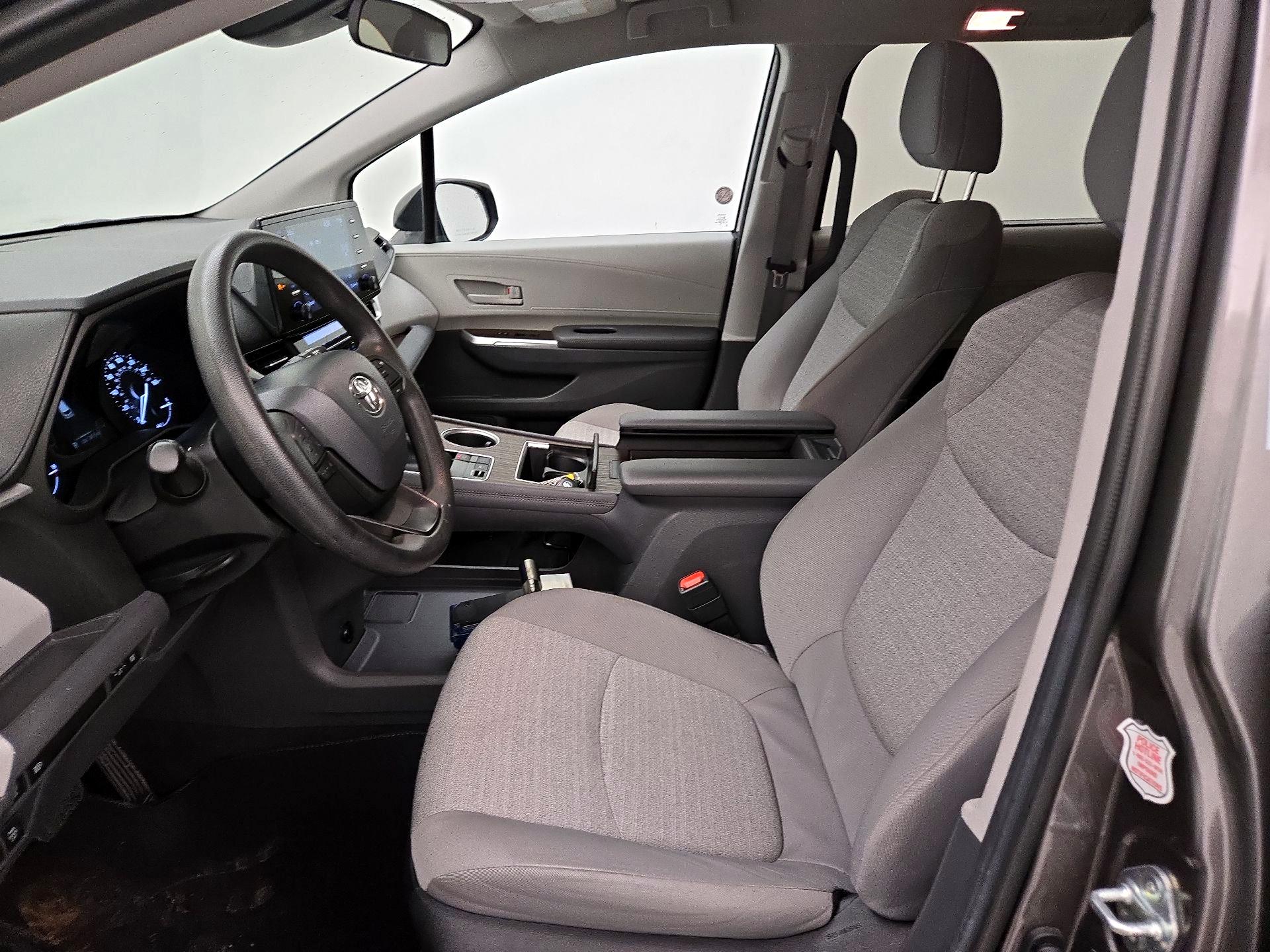 Thumbnail: 2024 Toyota Sienna - 11