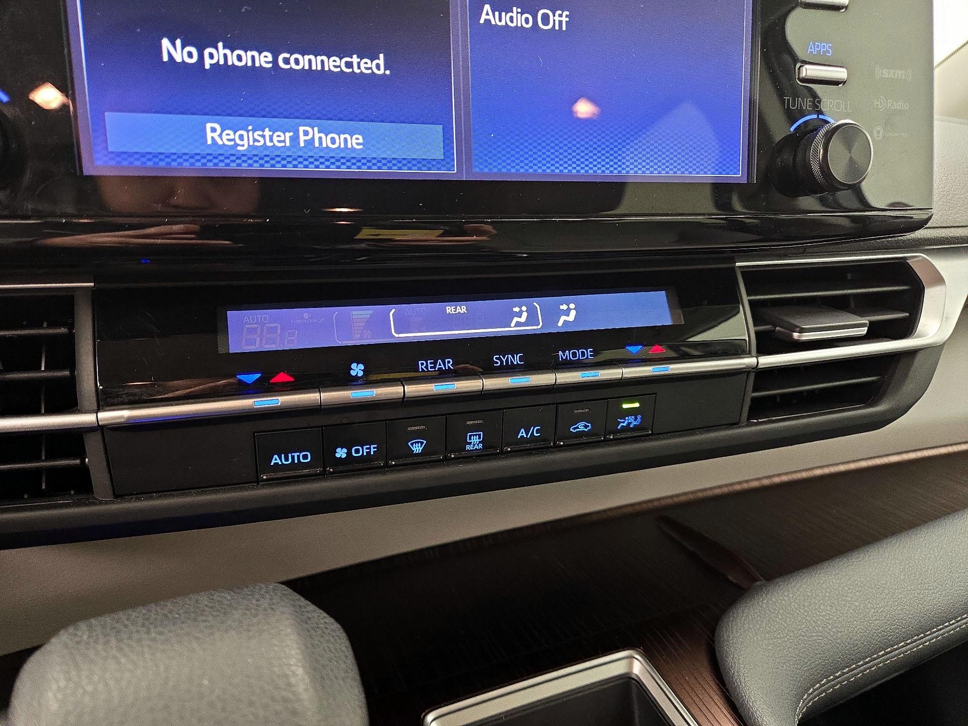 Thumbnail: 2024 Toyota Sienna - 16