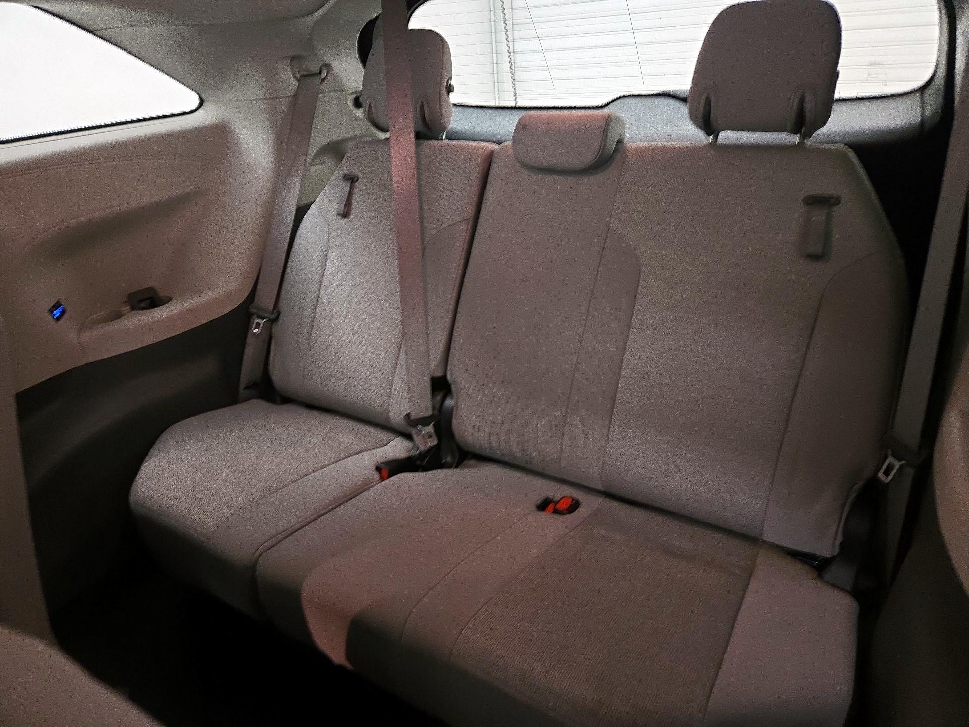 Thumbnail: 2024 Toyota Sienna - 20