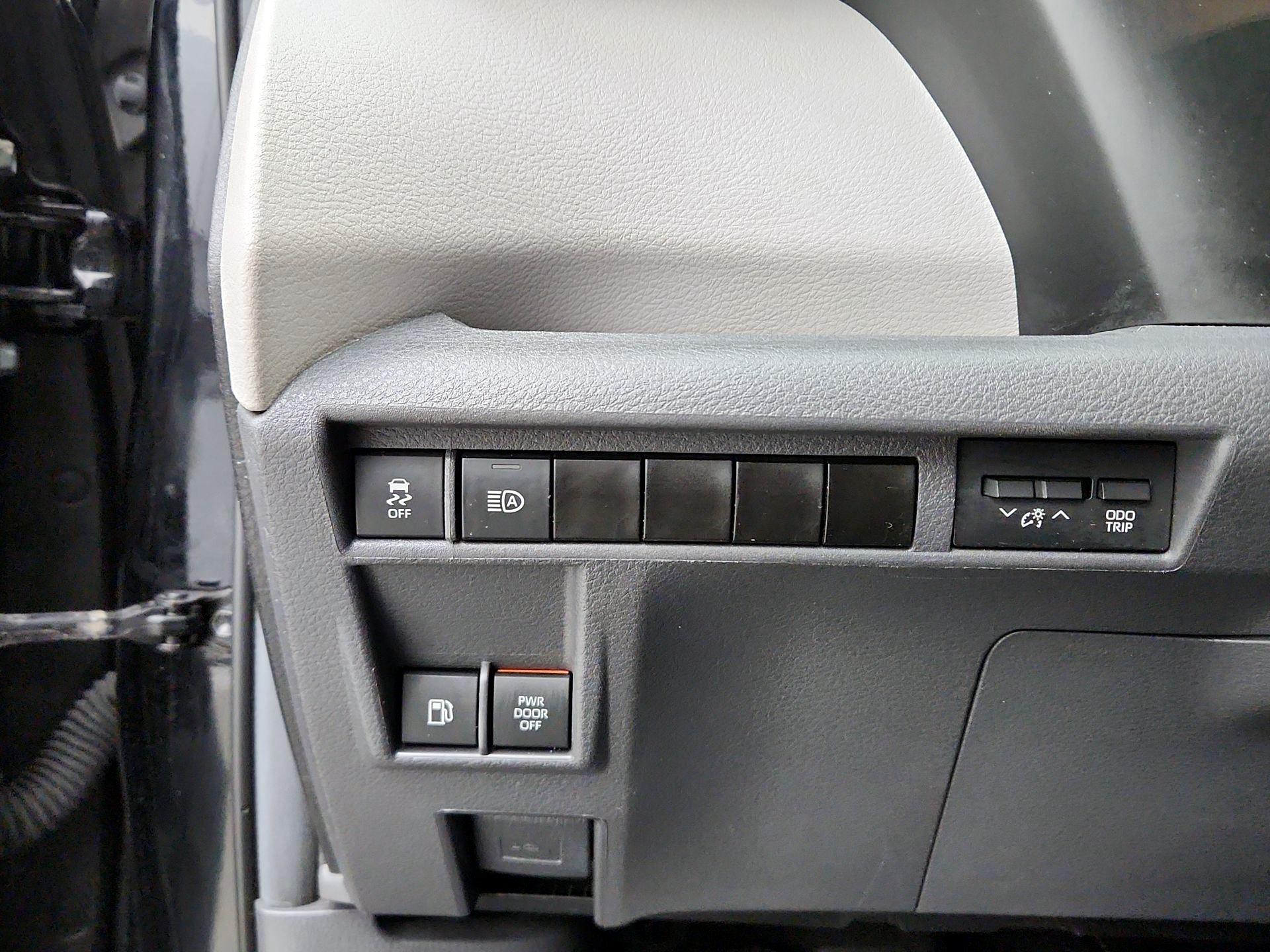 Thumbnail: 2024 Toyota Sienna - 13