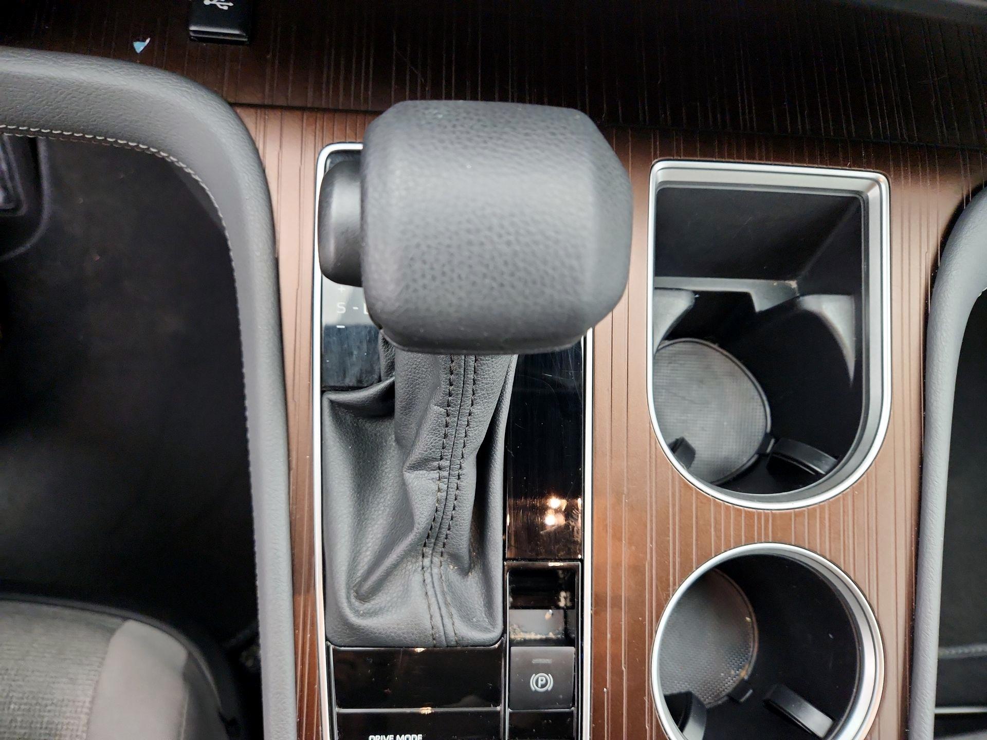 Thumbnail: 2024 Toyota Sienna - 17