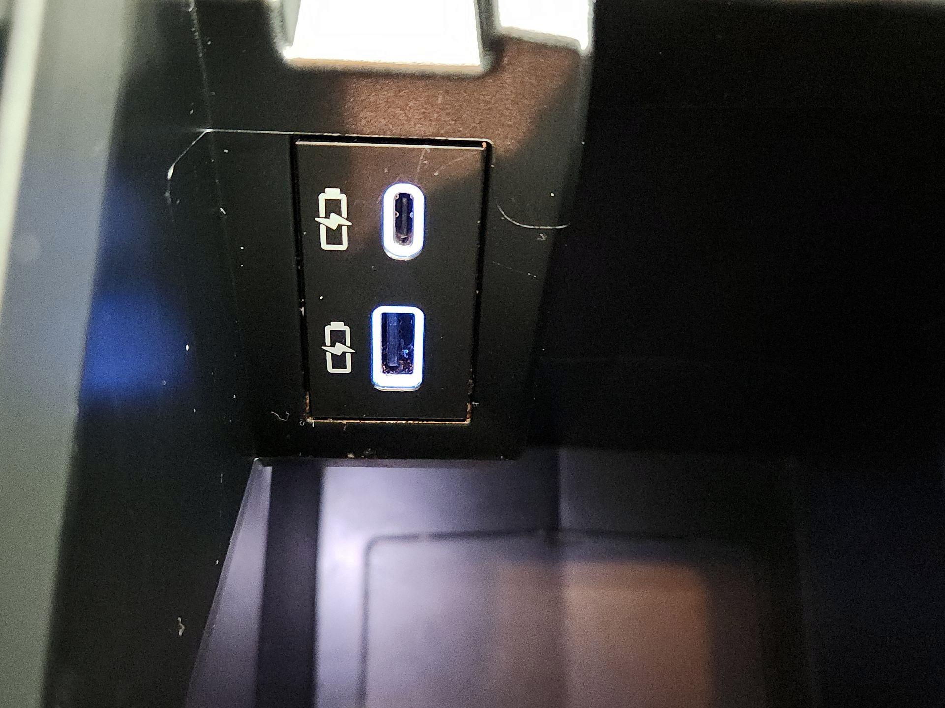 Thumbnail: 2024 Toyota Sienna - 18