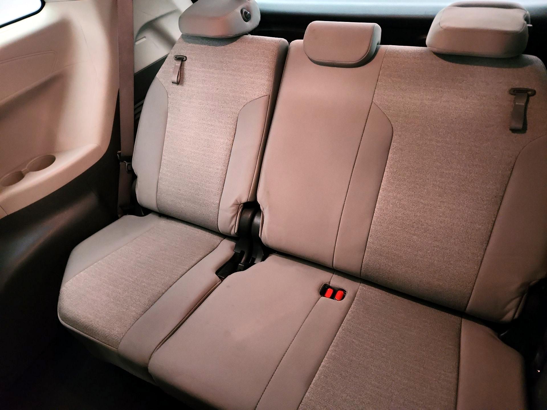 Thumbnail: 2024 Toyota Sienna - 20