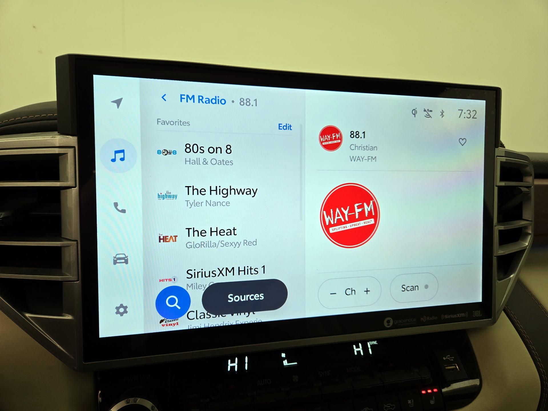 Thumbnail: 2022 Toyota Tundra - 15