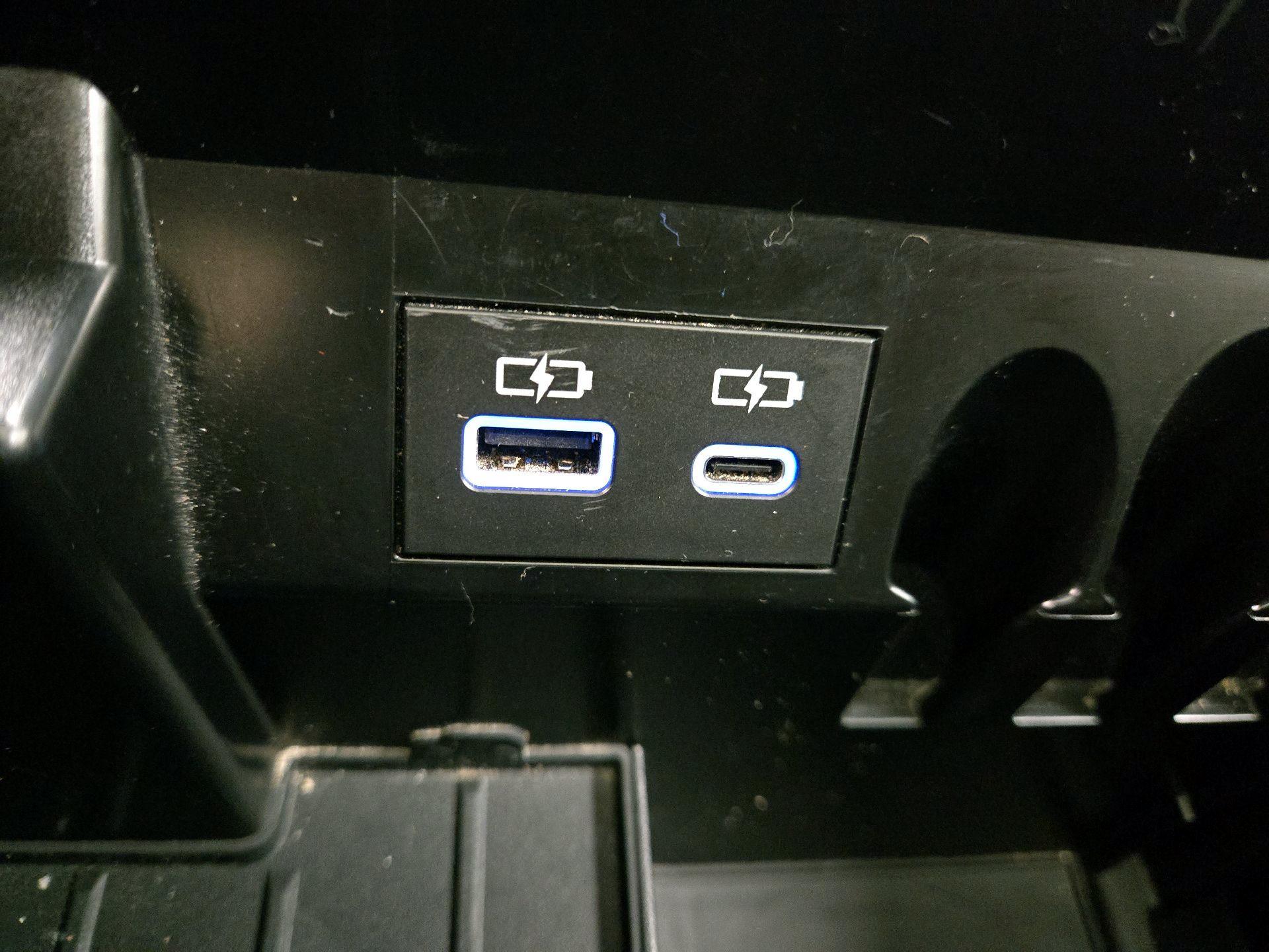 Thumbnail: 2022 Toyota Tundra - 18