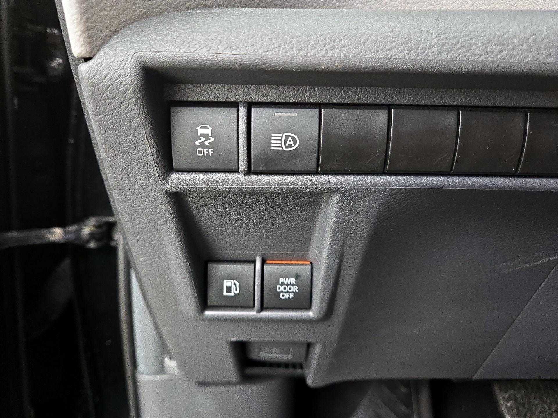 Thumbnail: 2024 Toyota Sienna - 13