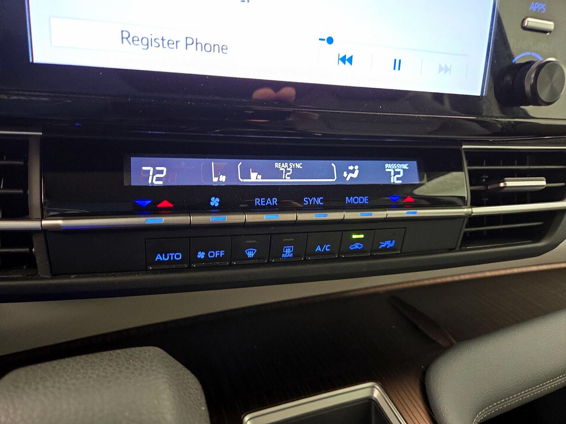 Thumbnail: 2024 Toyota Sienna - 16