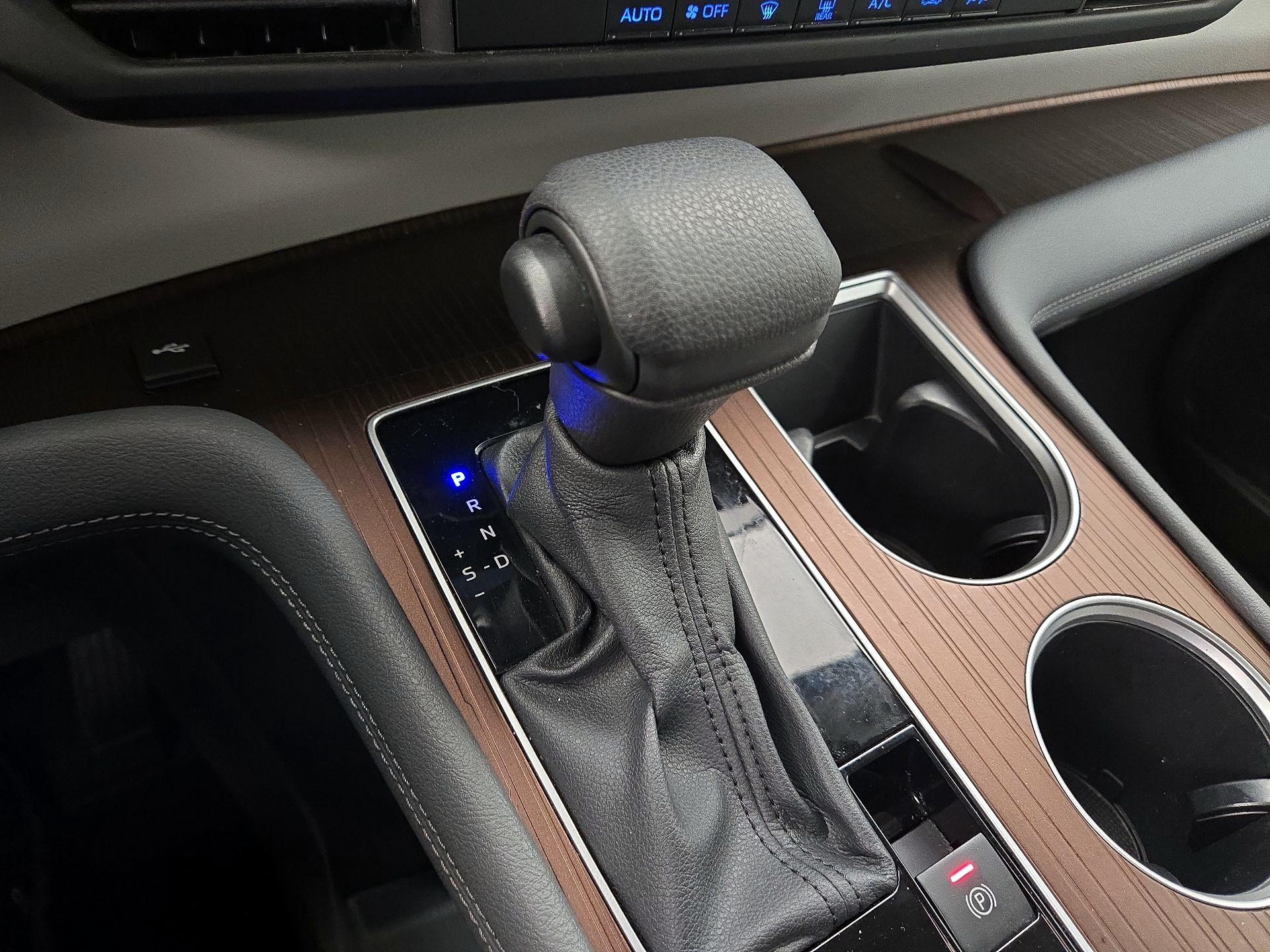 Thumbnail: 2024 Toyota Sienna - 17