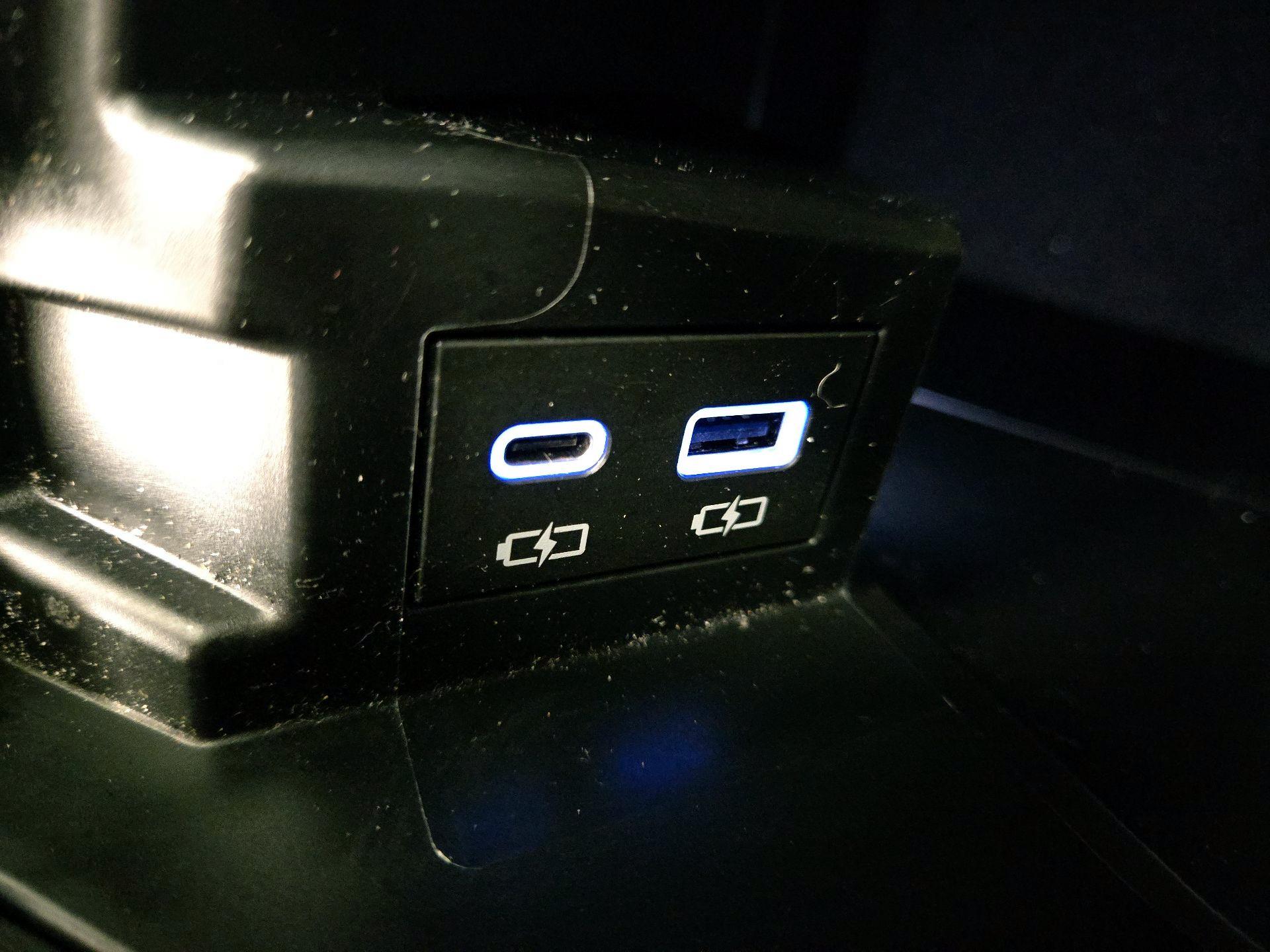 Thumbnail: 2024 Toyota Sienna - 18