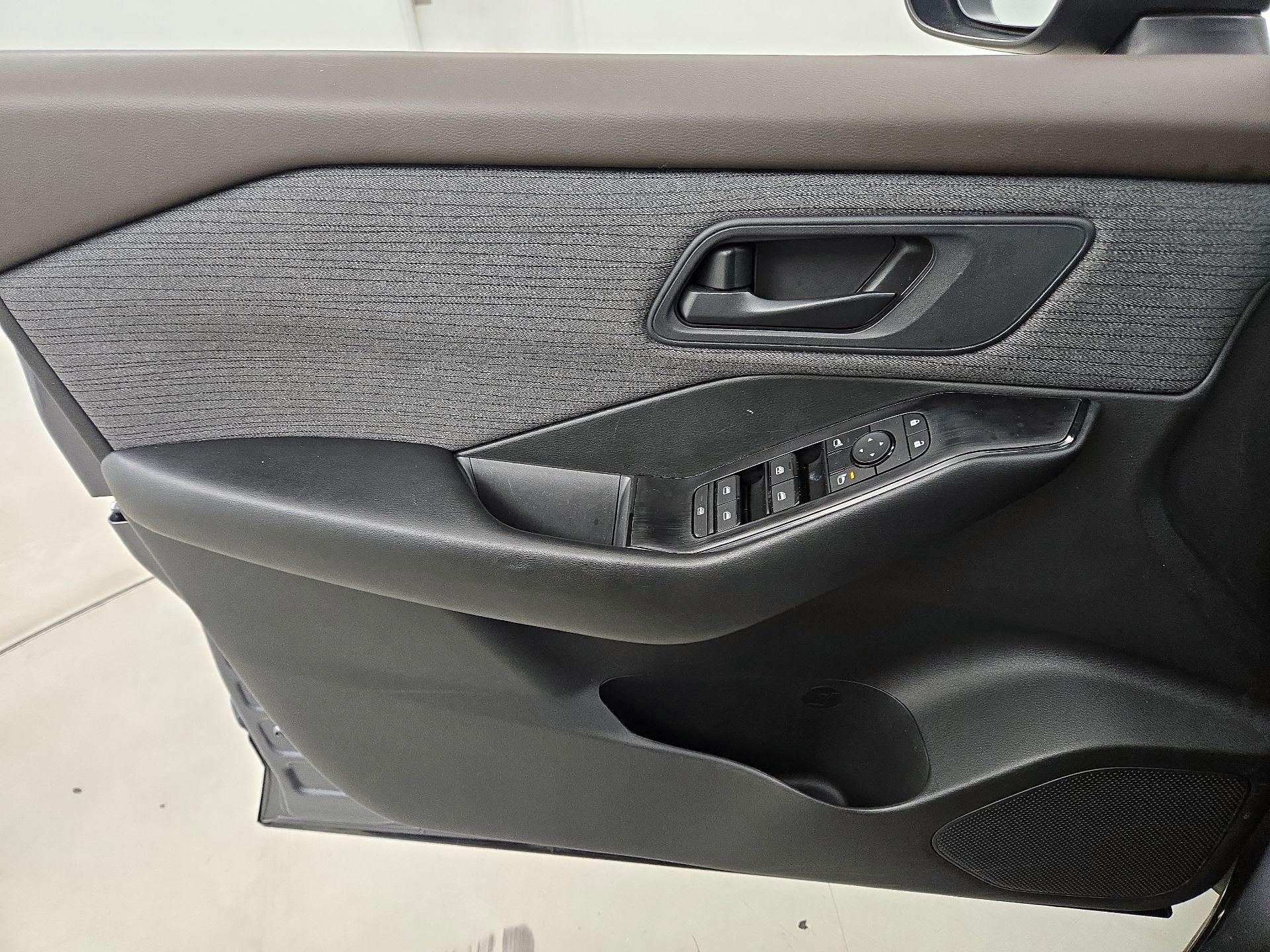 Thumbnail: 2023 Nissan Rogue - 12