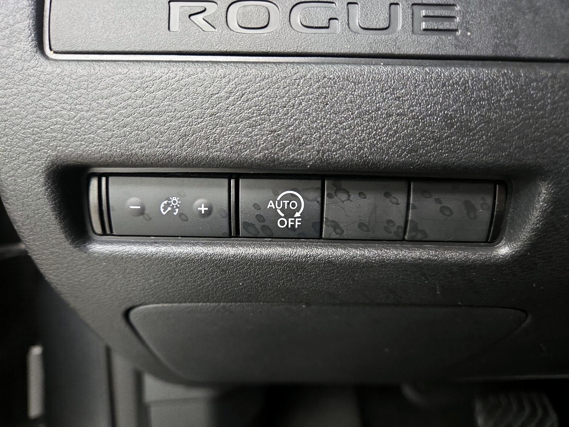 Thumbnail: 2023 Nissan Rogue - 13