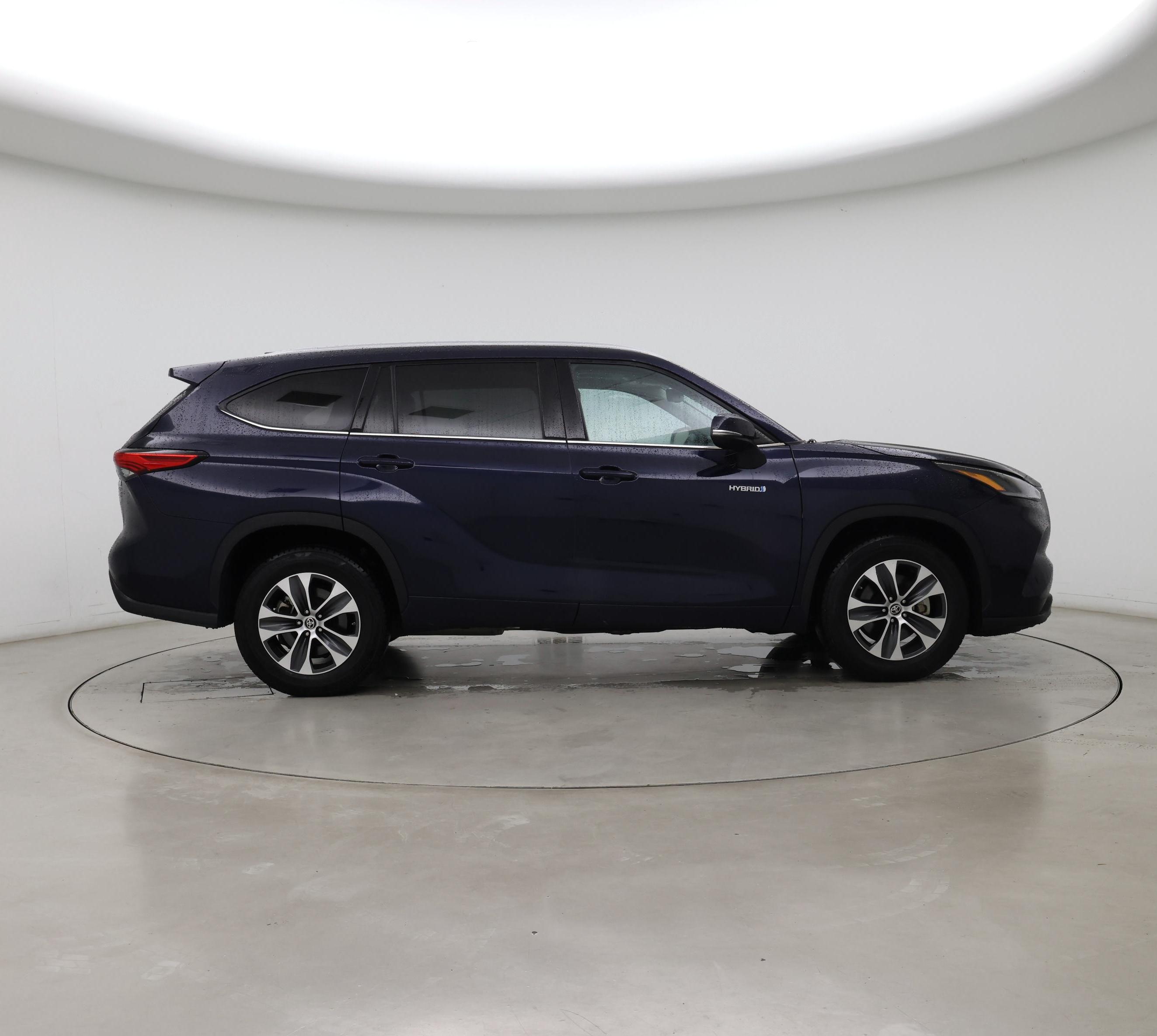 Thumbnail: 2021 Toyota Highlander - 7