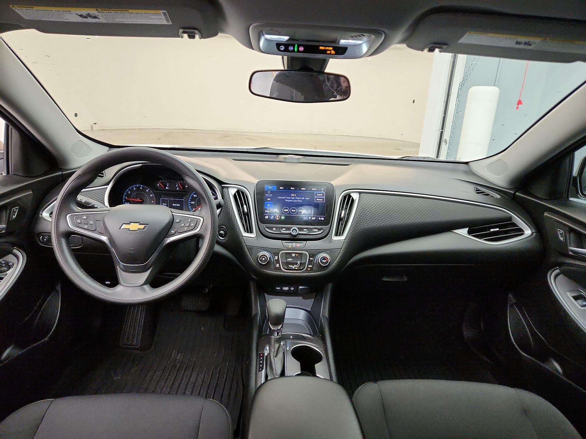 Thumbnail: 2022 Chevrolet Malibu - 9