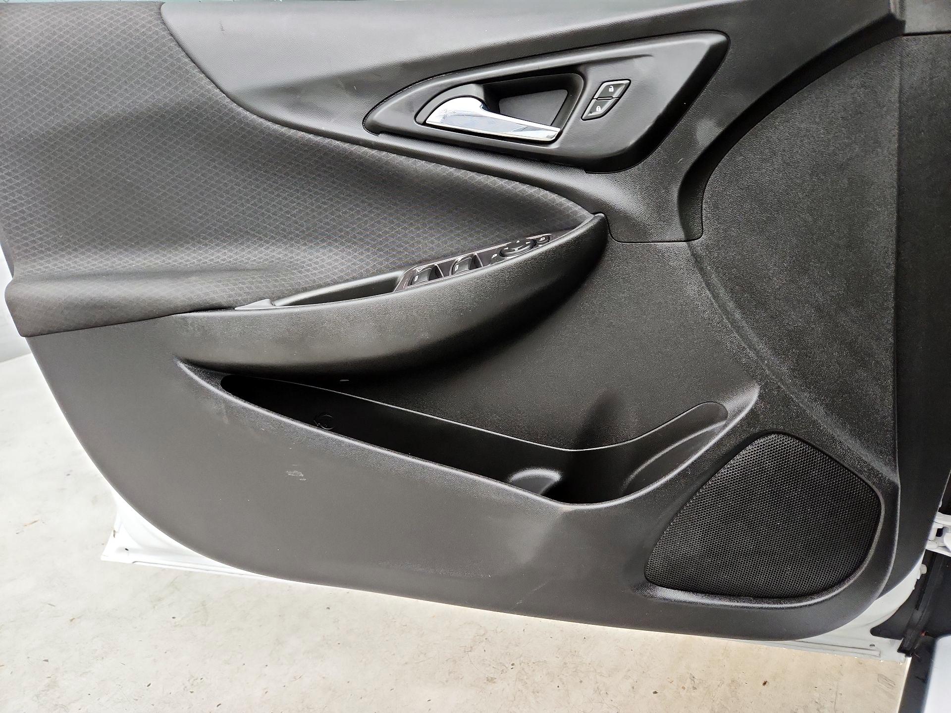 Thumbnail: 2022 Chevrolet Malibu - 12