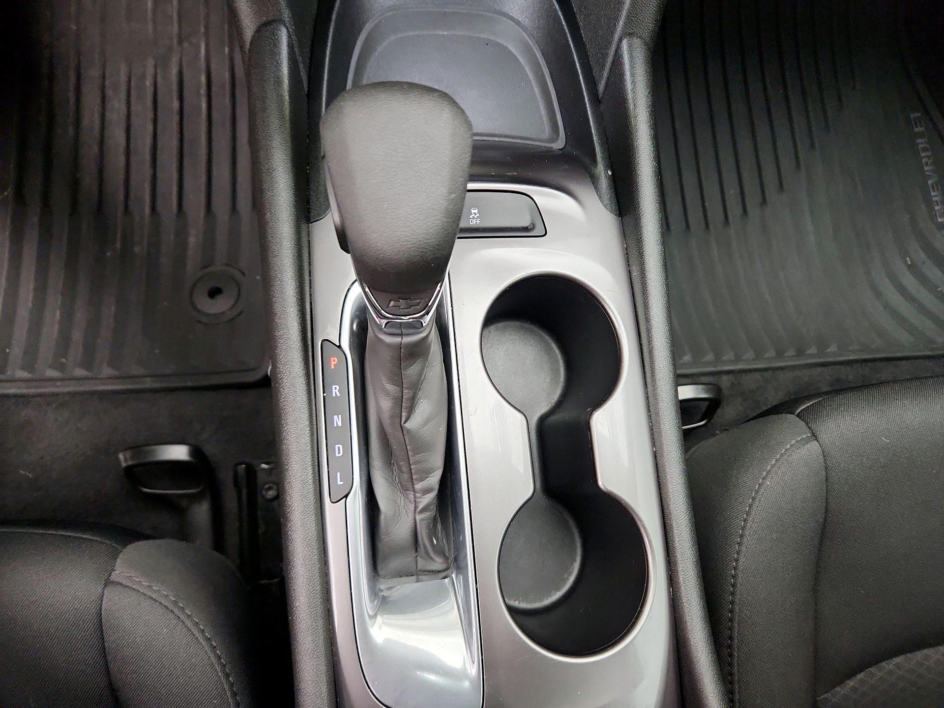 Thumbnail: 2022 Chevrolet Malibu - 17