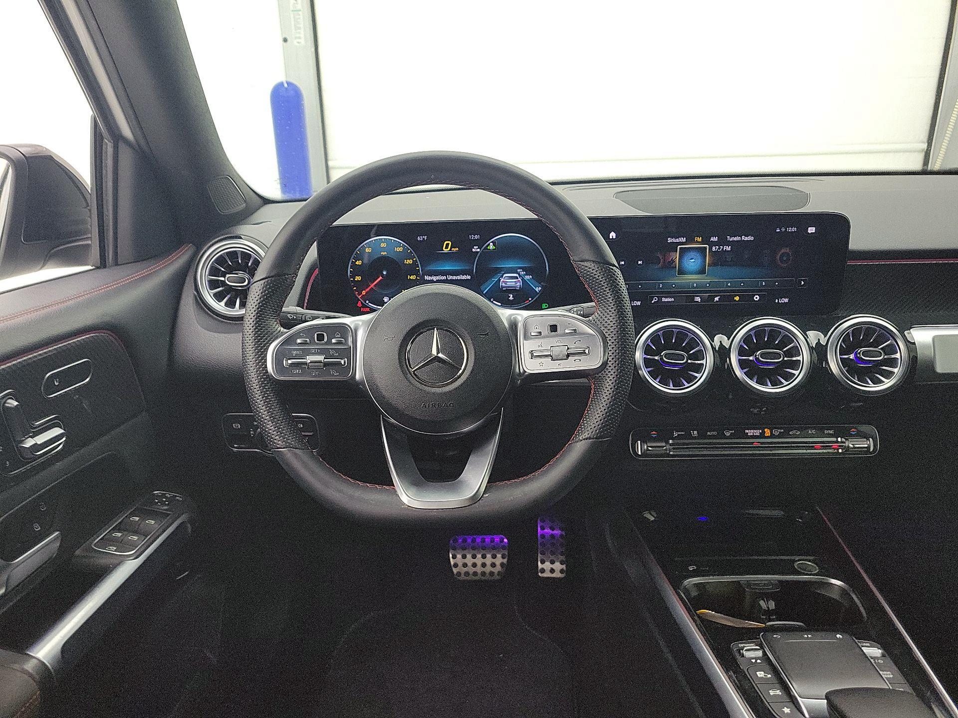 Thumbnail: 2023 Mercedes-Benz GLB - 10