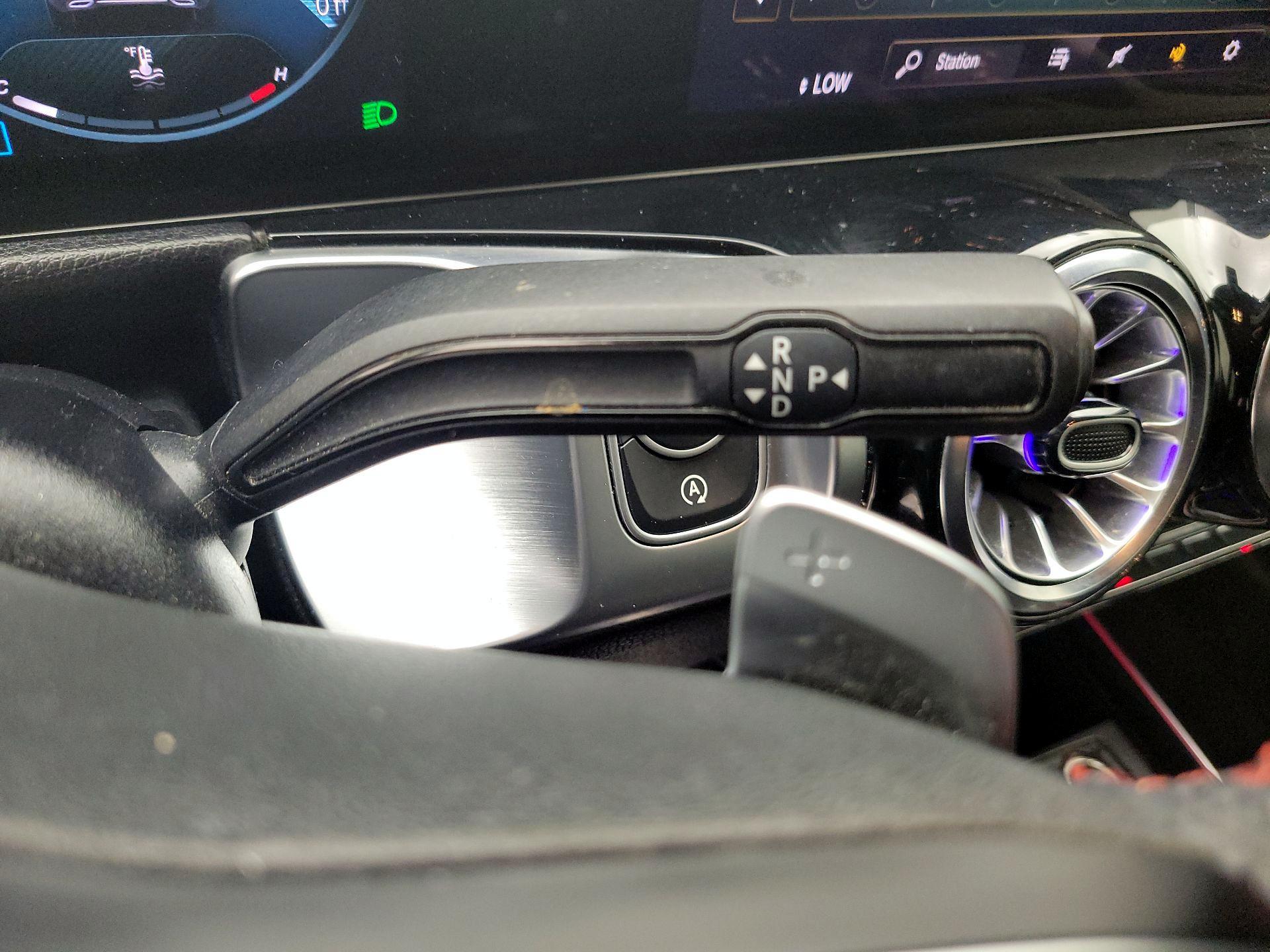 Thumbnail: 2023 Mercedes-Benz GLB - 17