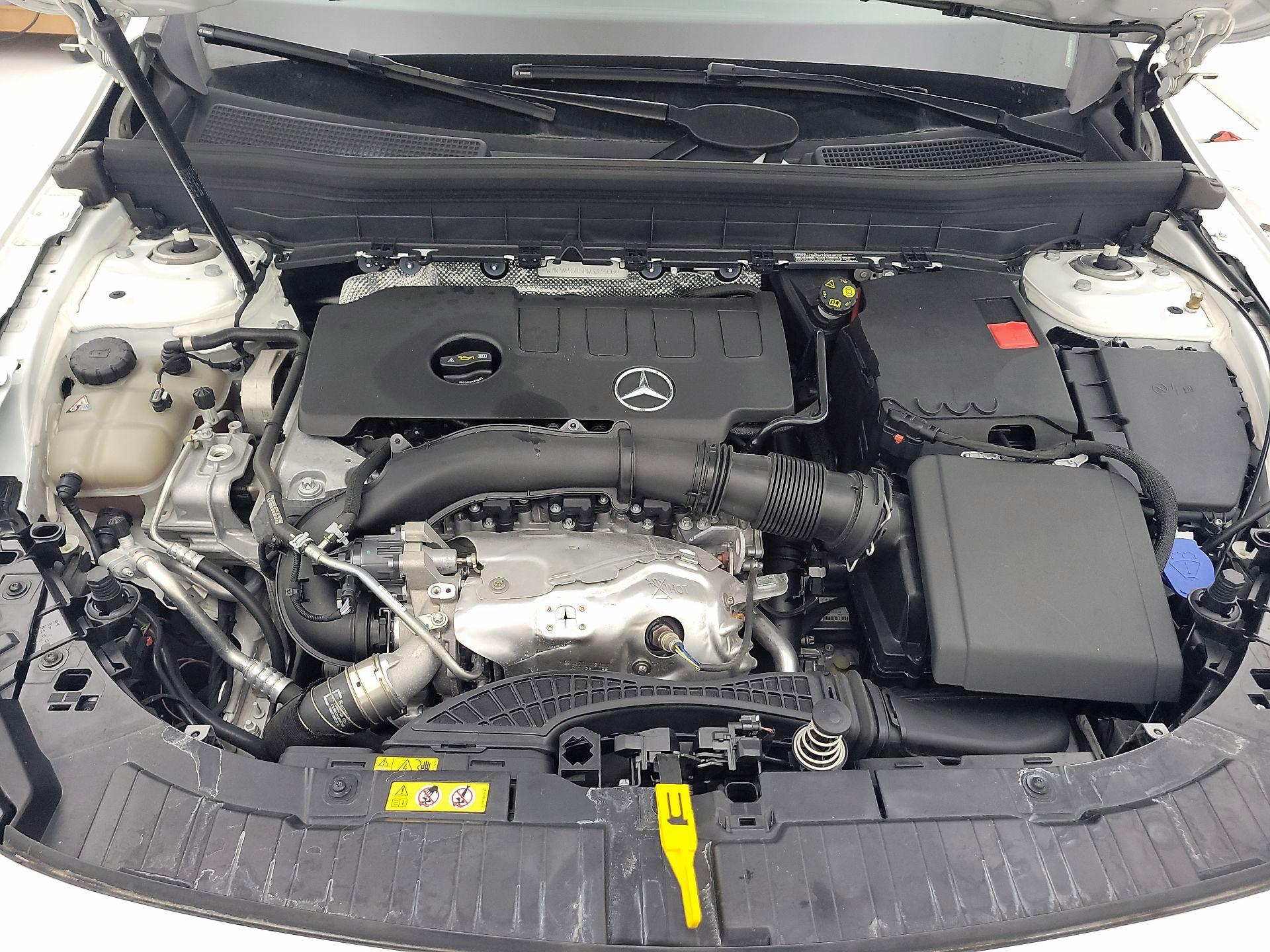 Thumbnail: 2023 Mercedes-Benz GLB - 20