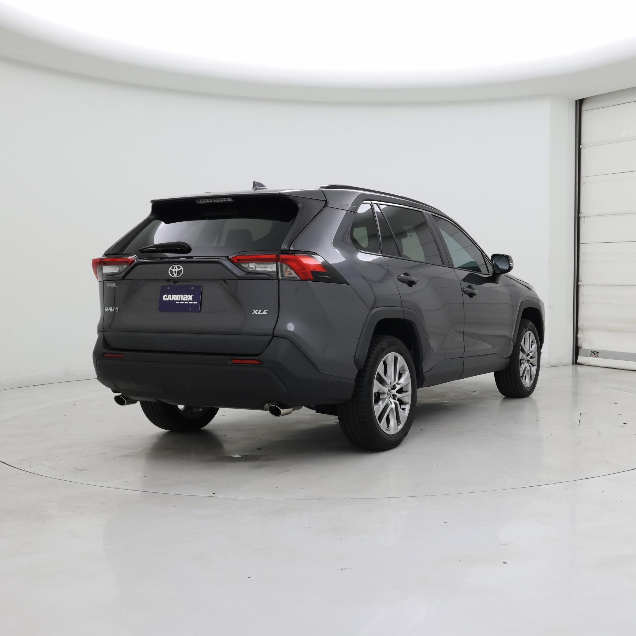 Thumbnail: 2022 Toyota RAV4 - 8