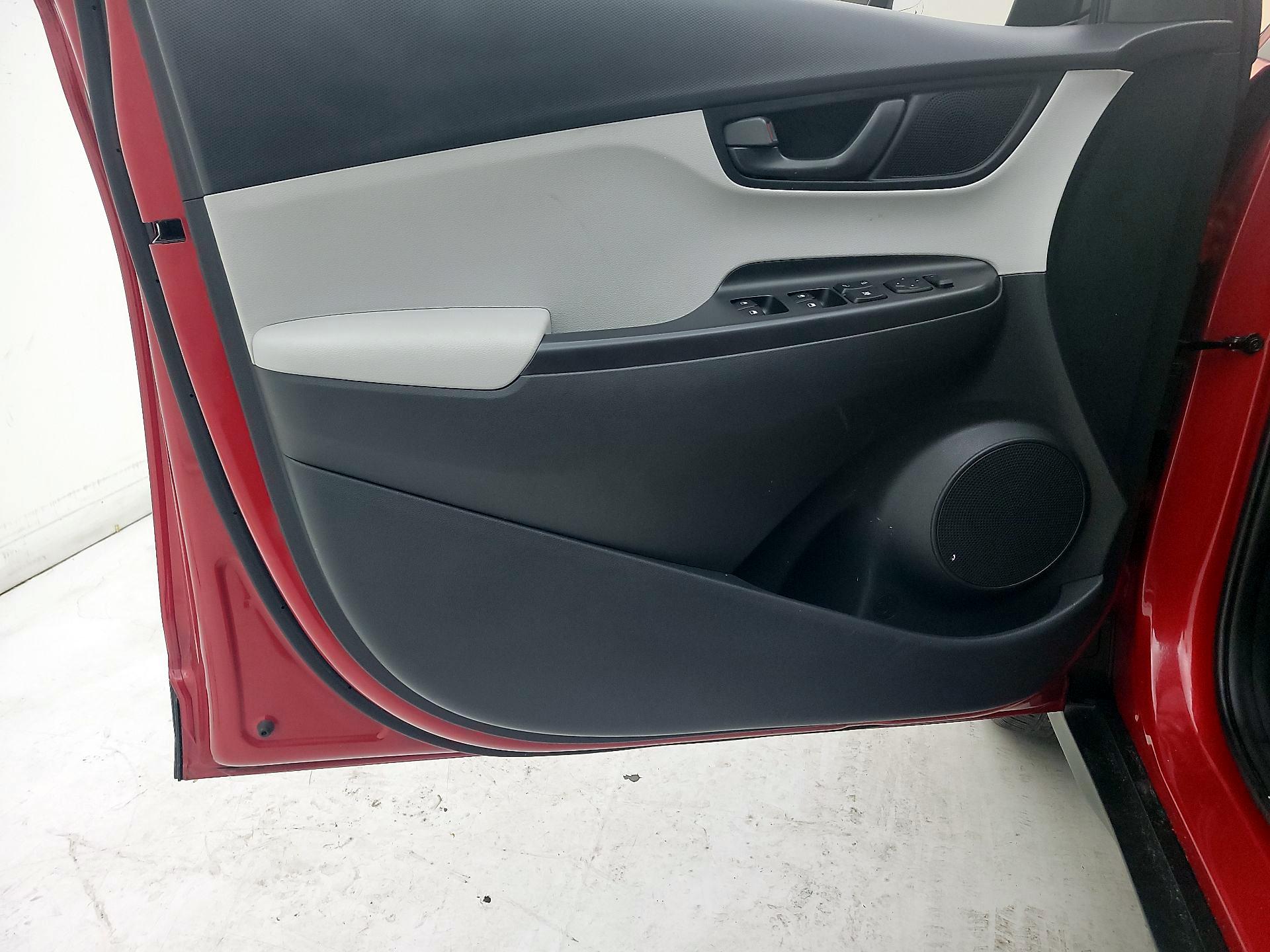 Thumbnail: 2022 Hyundai Kona - 12