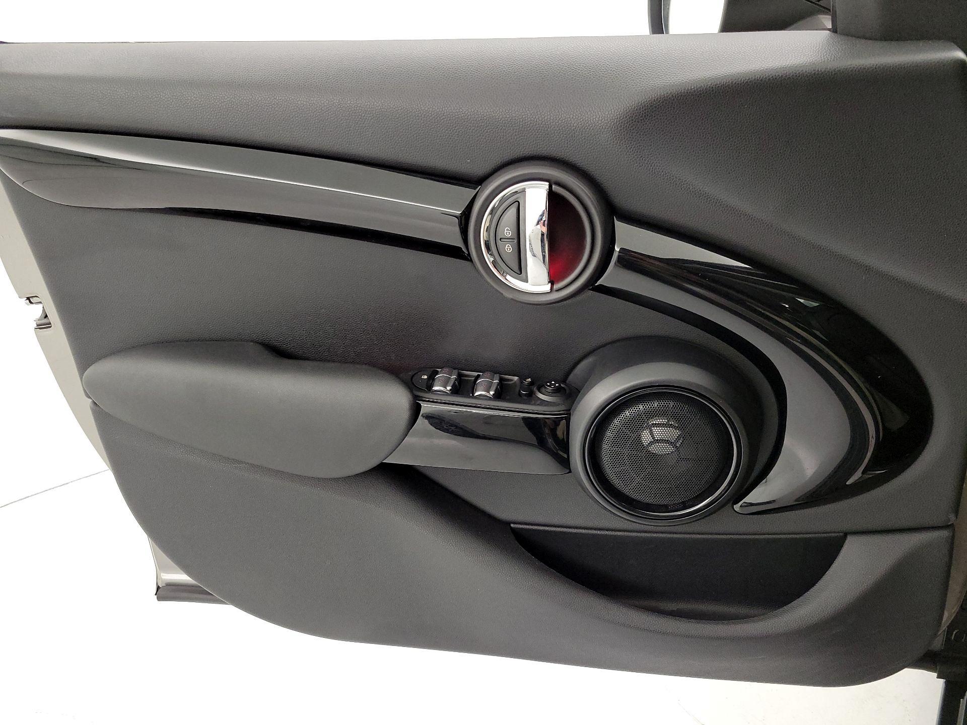 Thumbnail: 2018 MINI Cooper Hardtop - 12