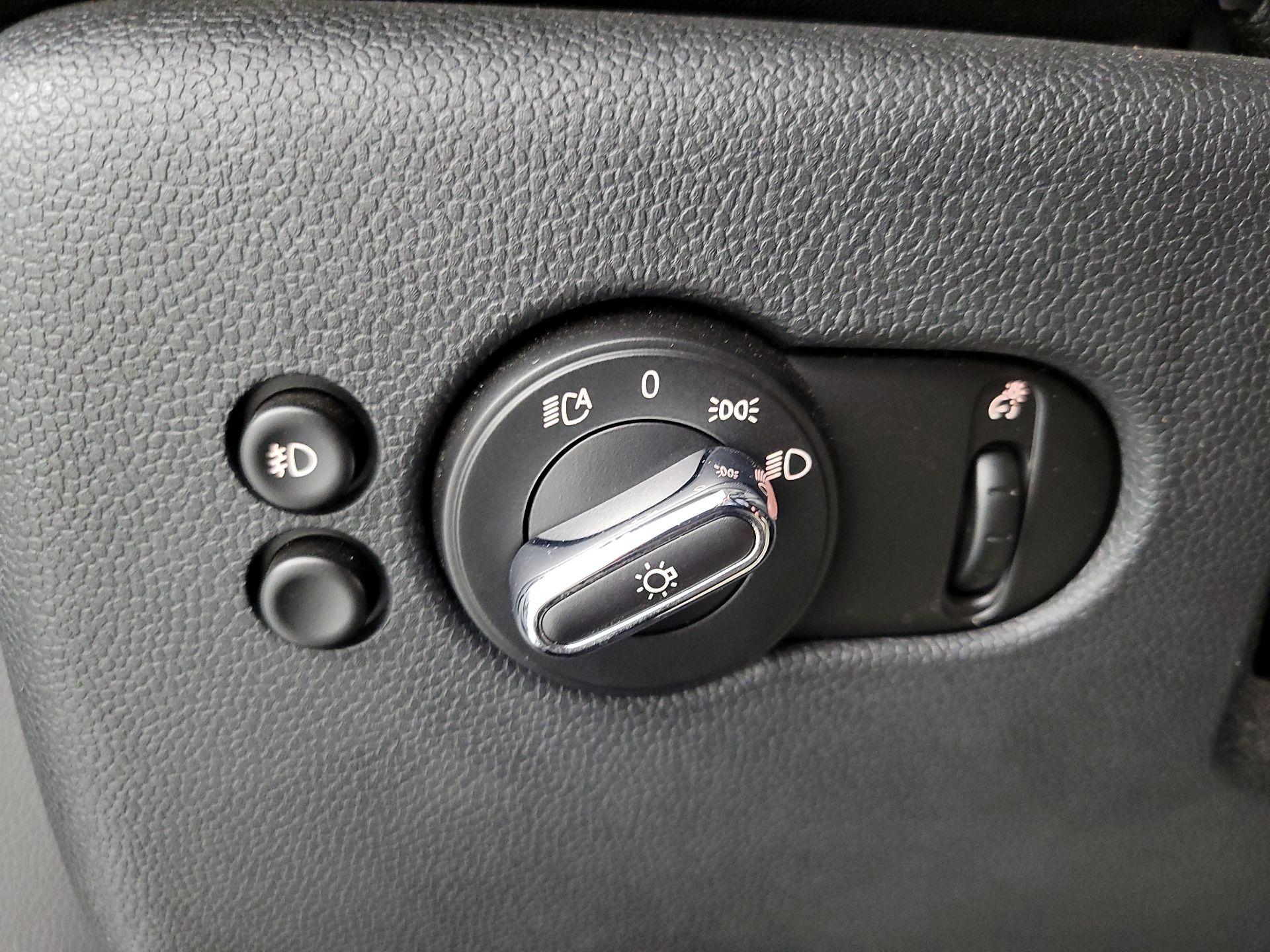 Thumbnail: 2018 MINI Cooper Hardtop - 13