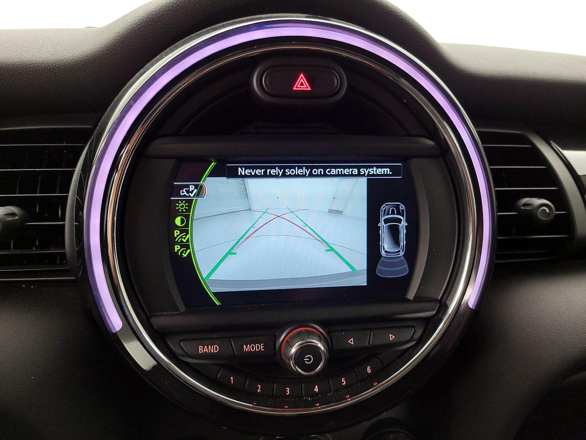 Thumbnail: 2018 MINI Cooper Hardtop - 14