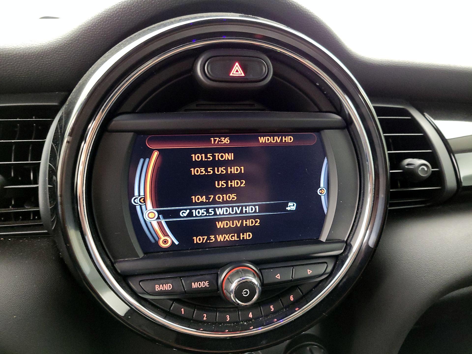 Thumbnail: 2018 MINI Cooper Hardtop - 15