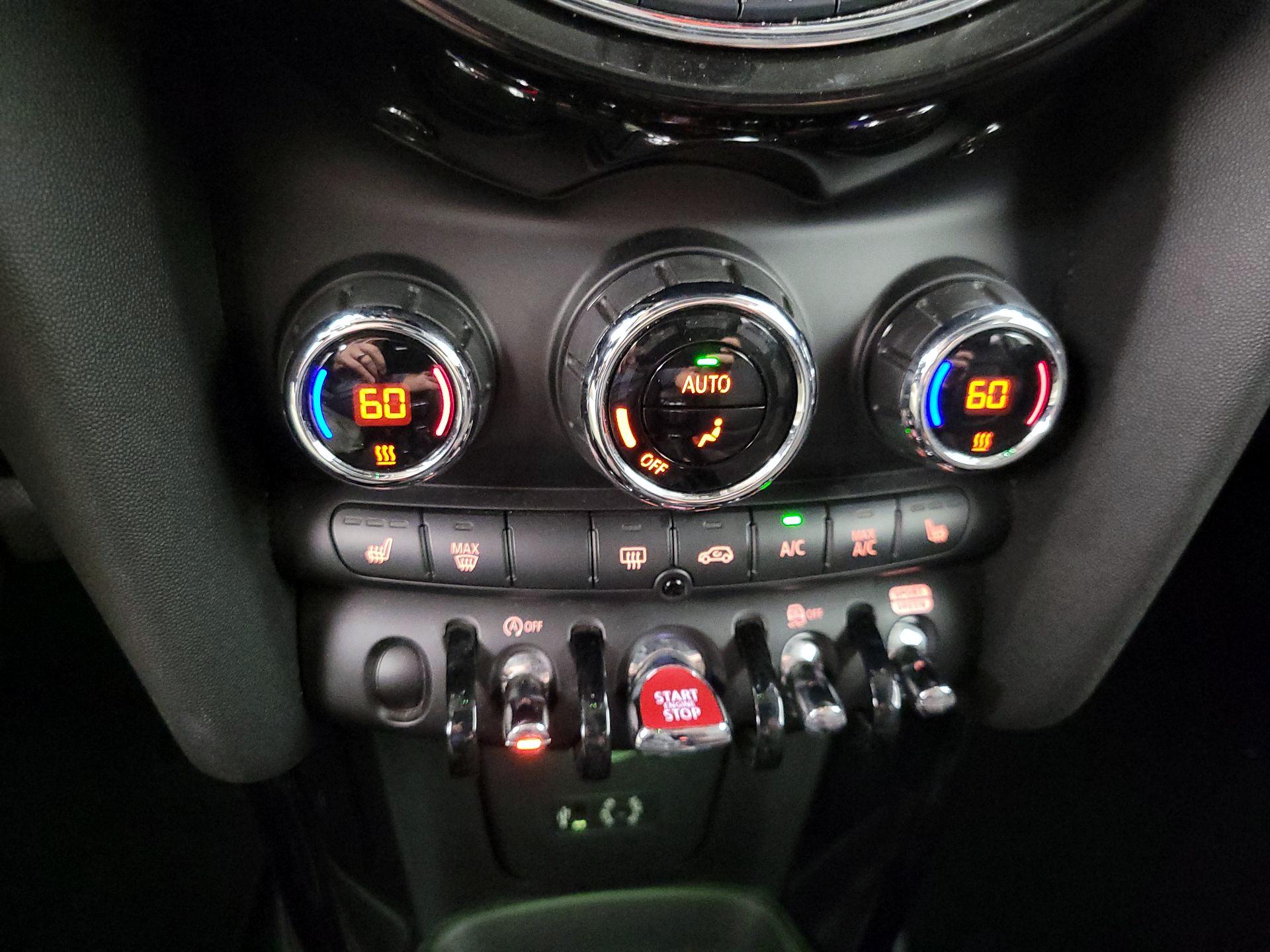 Thumbnail: 2018 MINI Cooper Hardtop - 16