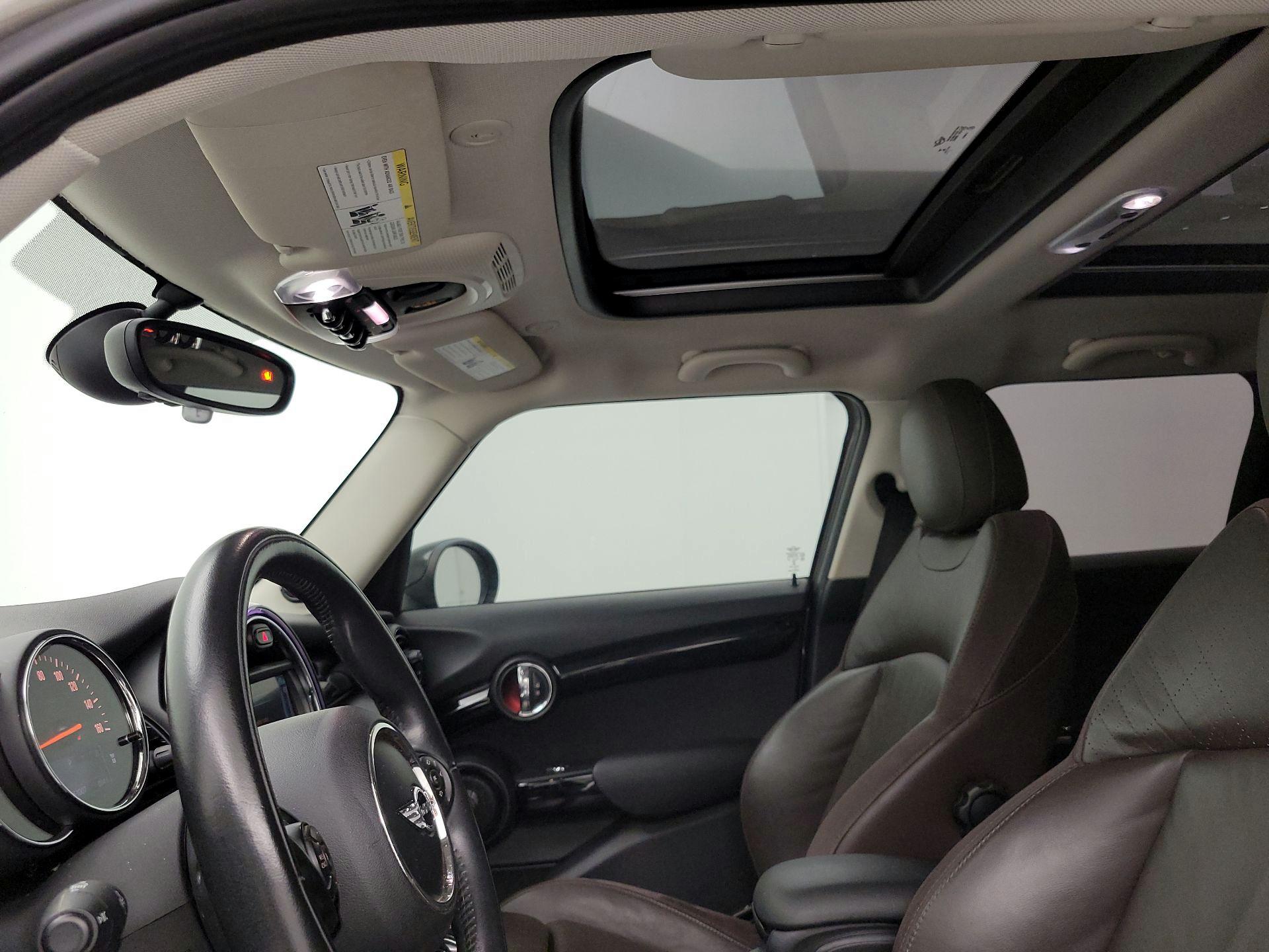 Thumbnail: 2018 MINI Cooper Hardtop - 19