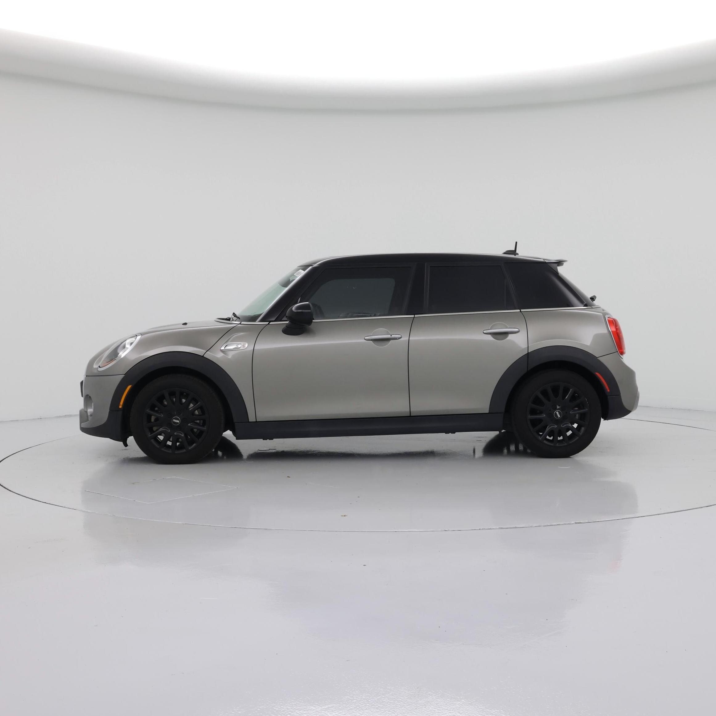 Thumbnail: 2018 MINI Cooper Hardtop - 3