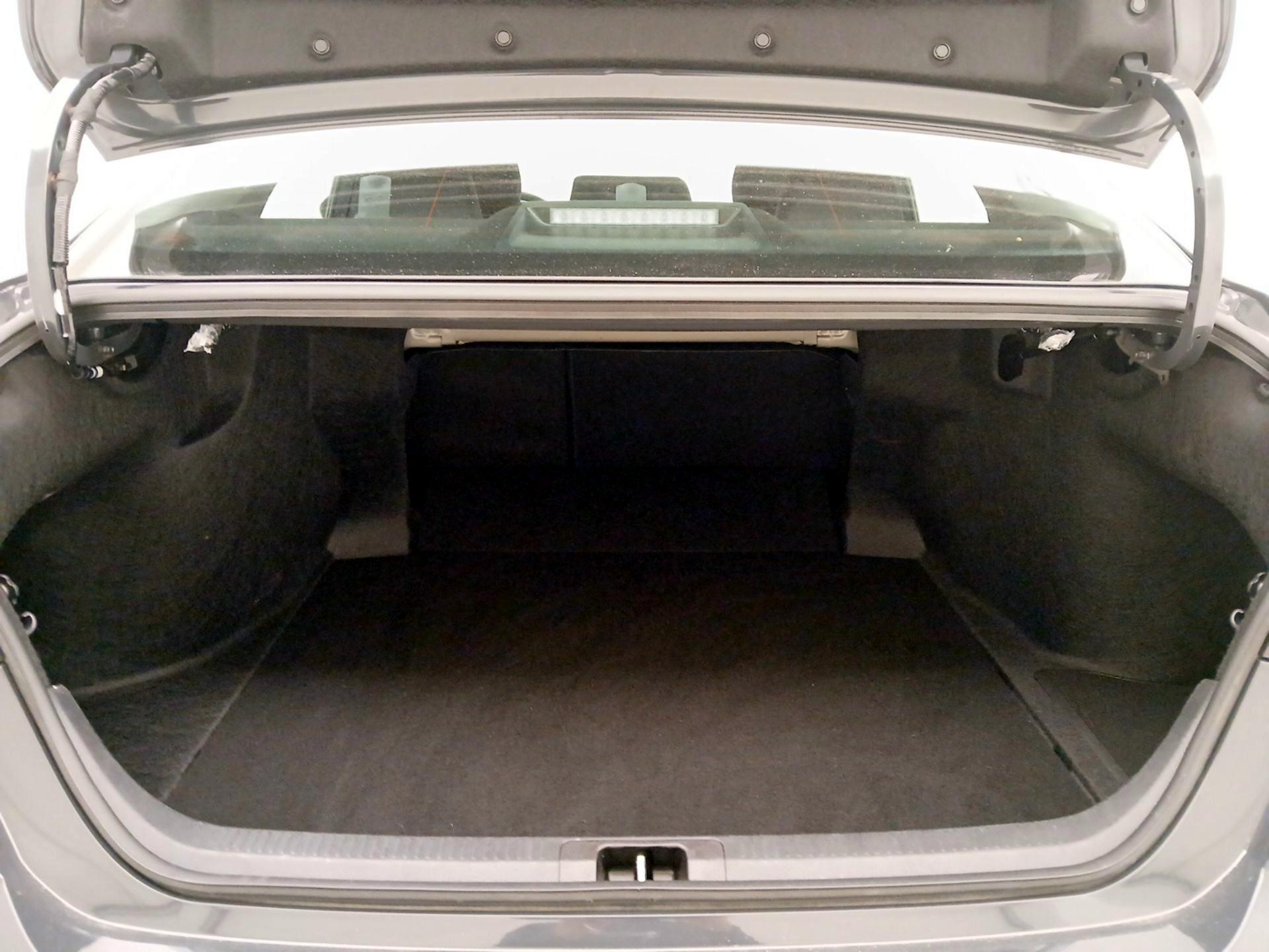 Thumbnail: 2025 Toyota Camry - 20