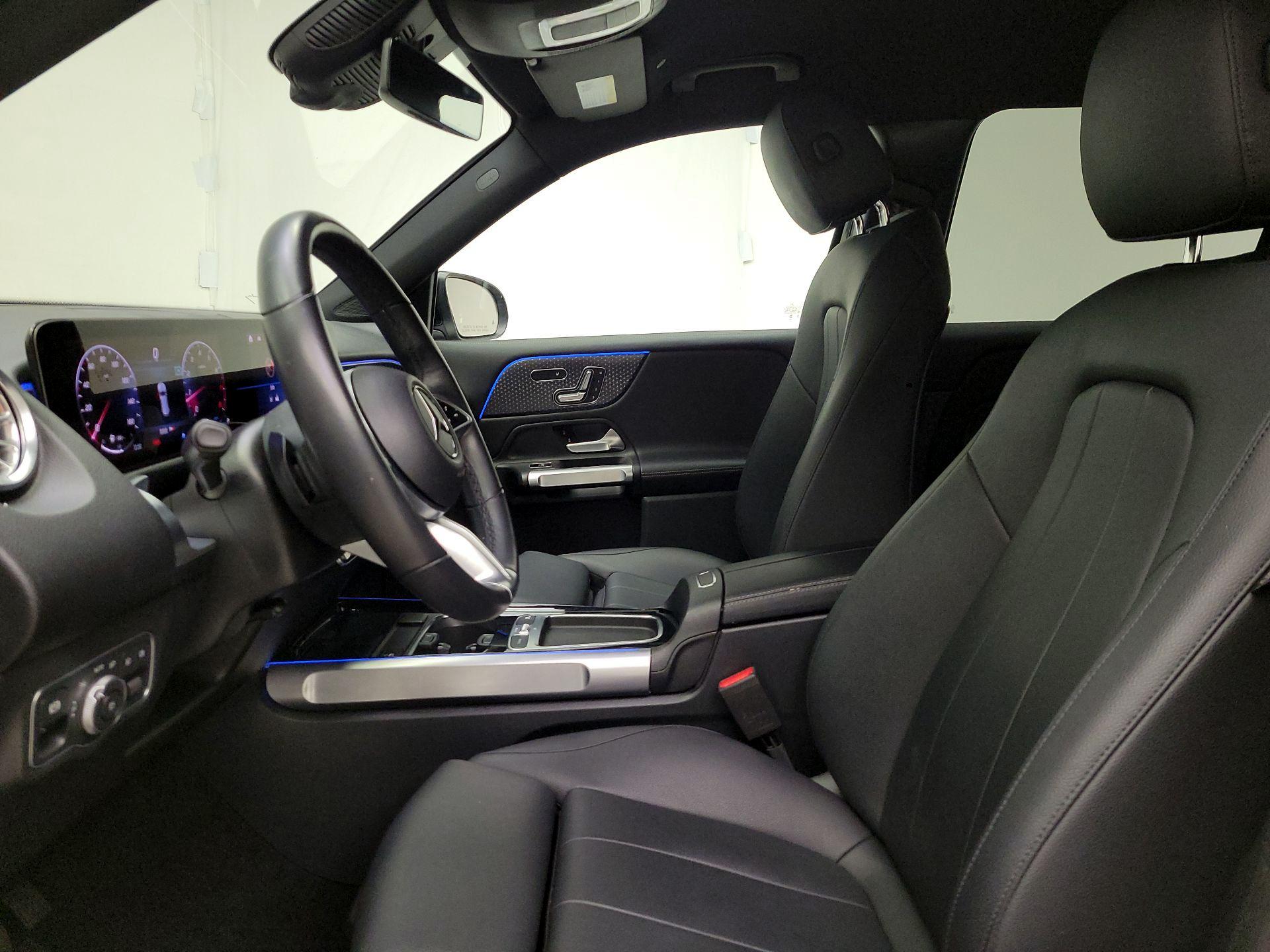 Thumbnail: 2024 Mercedes-Benz GLB - 11