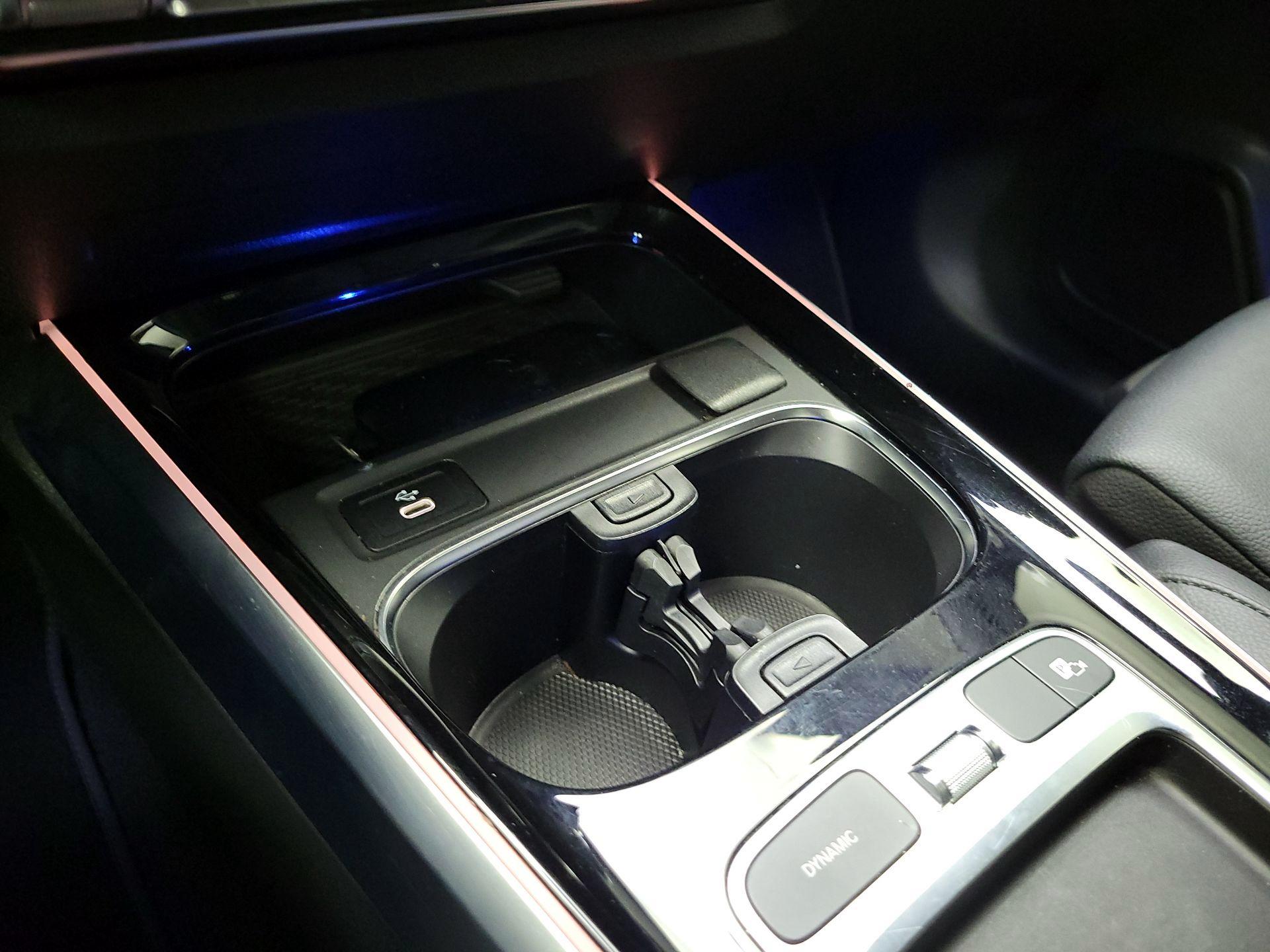 Thumbnail: 2024 Mercedes-Benz GLB - 18