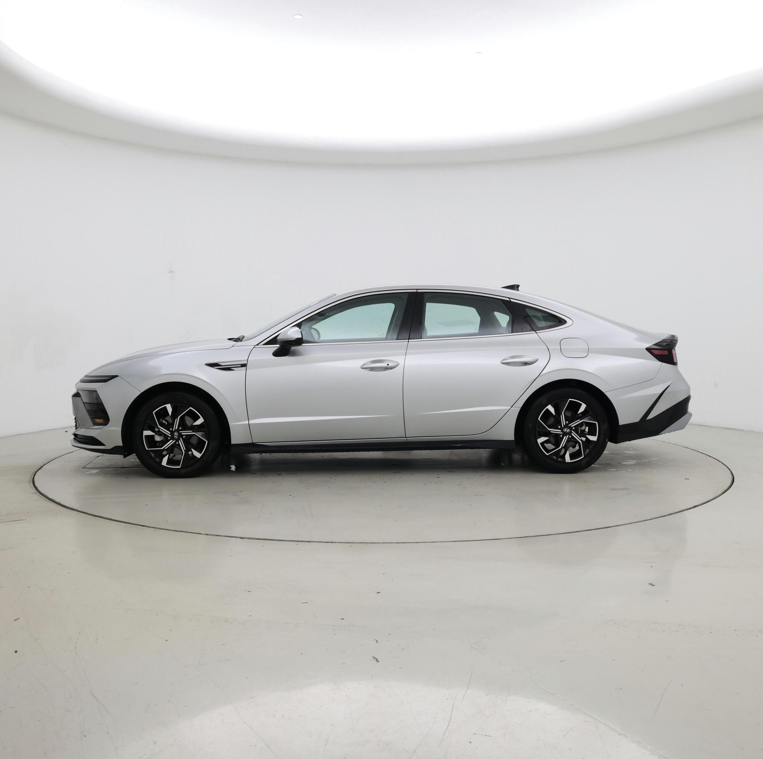 Thumbnail: 2025 Hyundai Sonata - 3