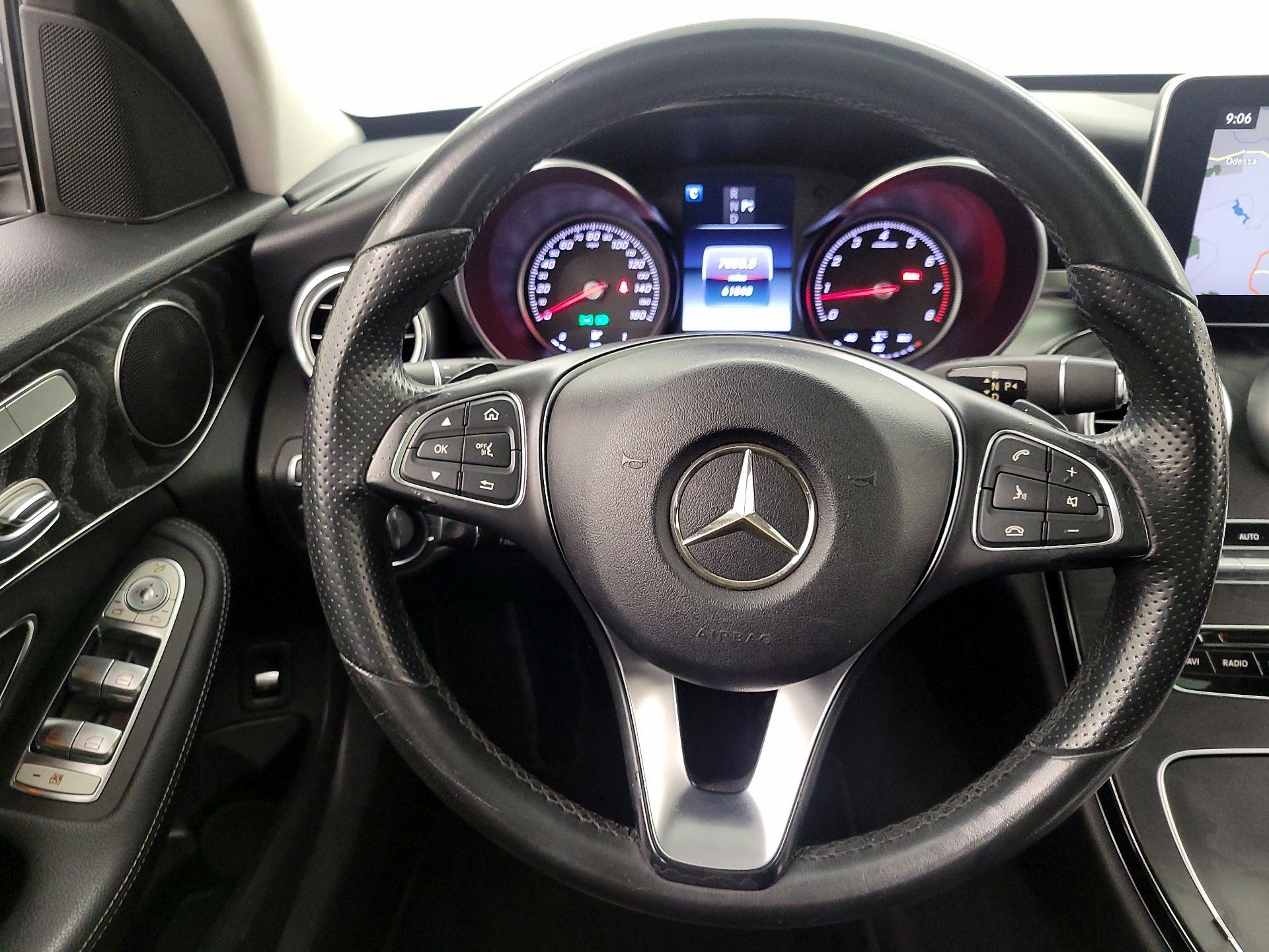 Thumbnail: 2016 Mercedes-Benz C-Class - 10