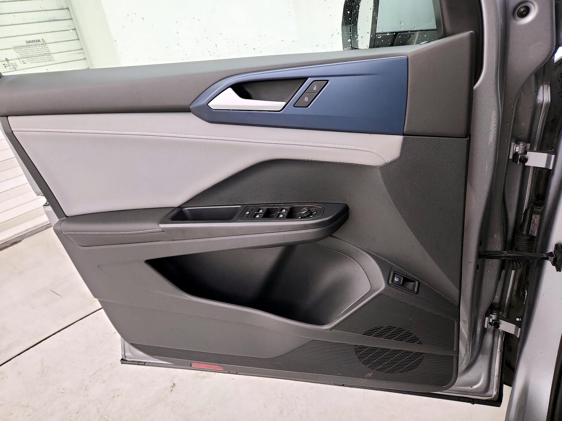 Thumbnail: 2024 Volkswagen Taos - 12