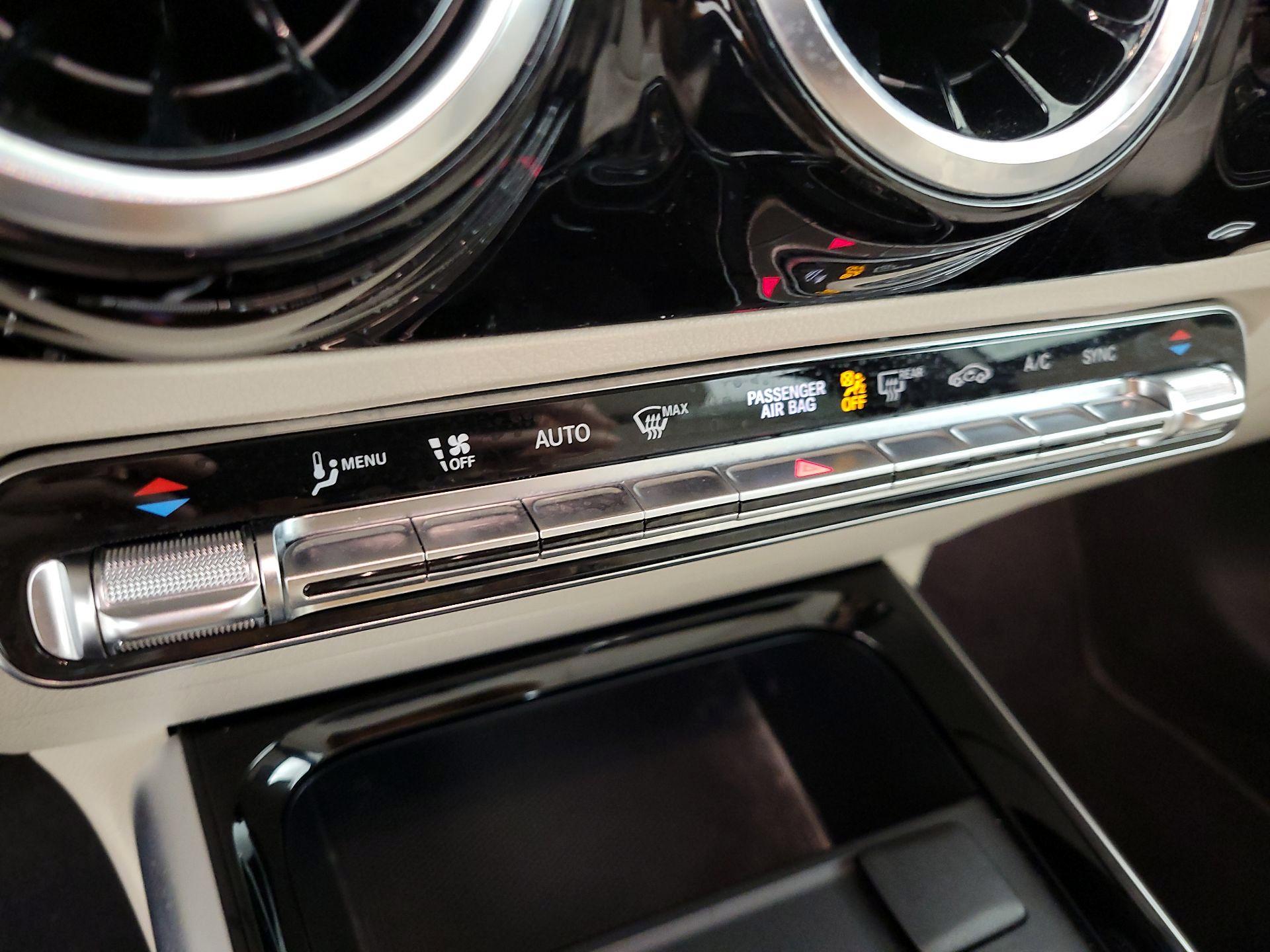 Thumbnail: 2025 Mercedes-Benz GLA - 16