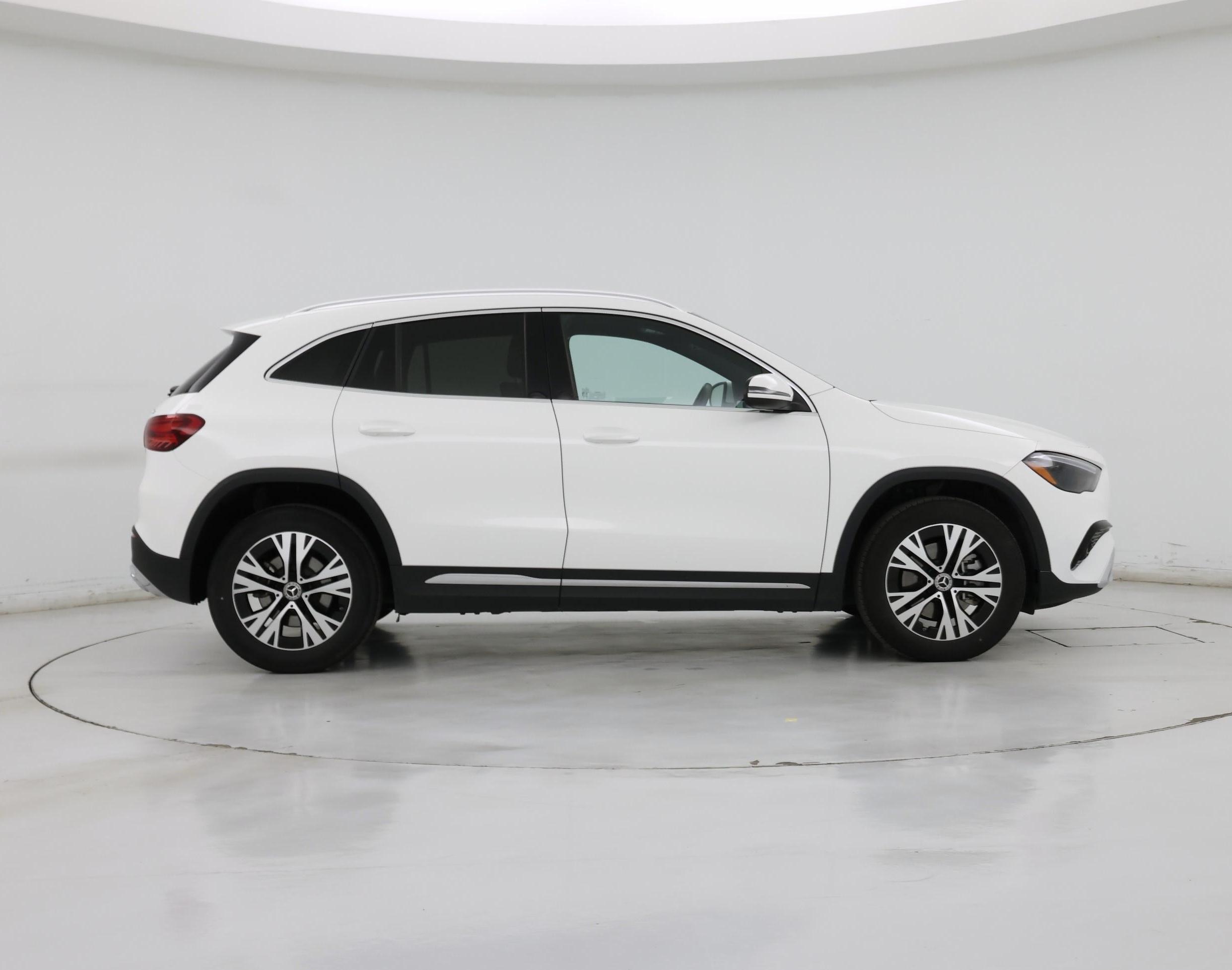 Thumbnail: 2025 Mercedes-Benz GLA - 7